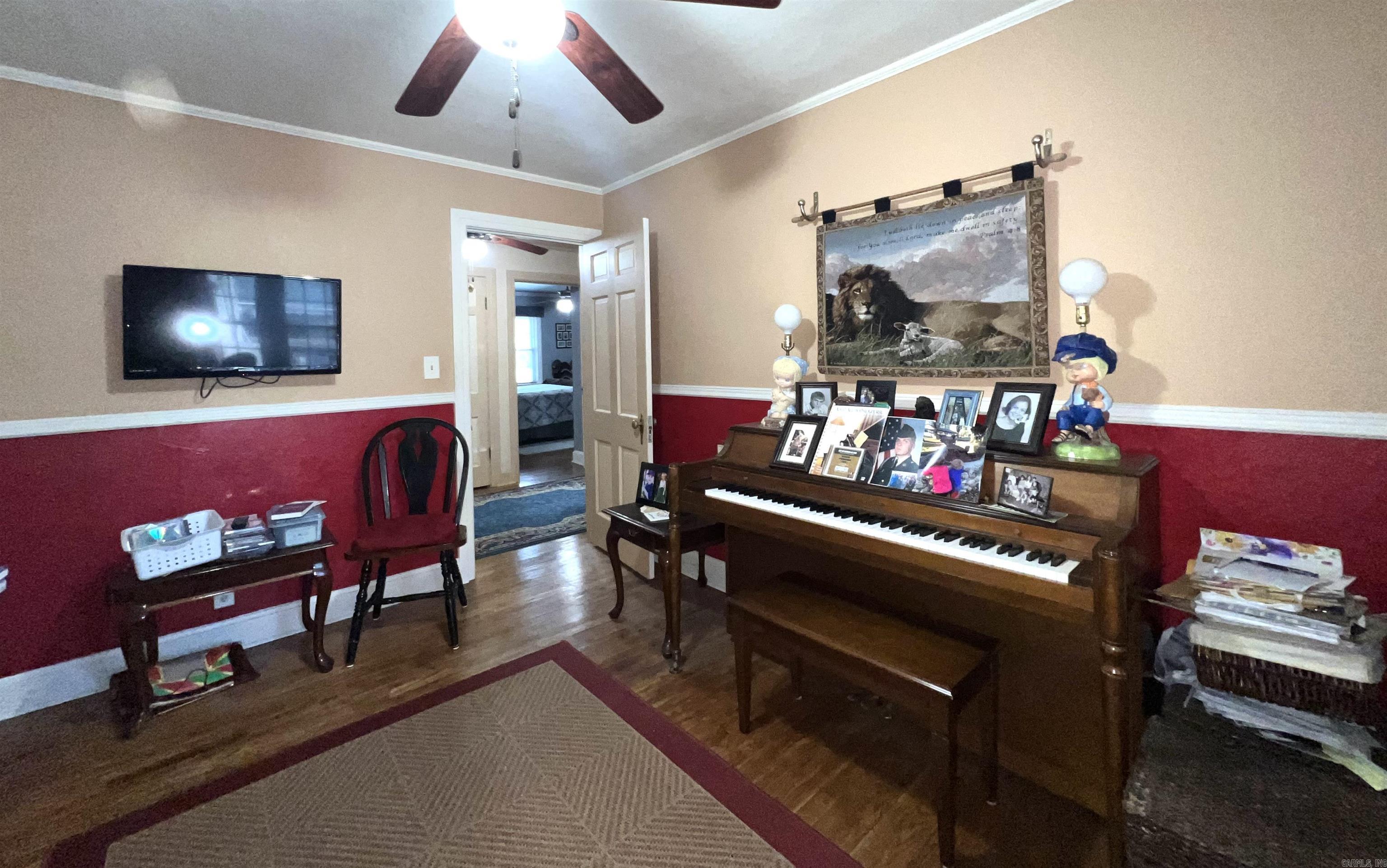 827 W Main  Piggott, AR