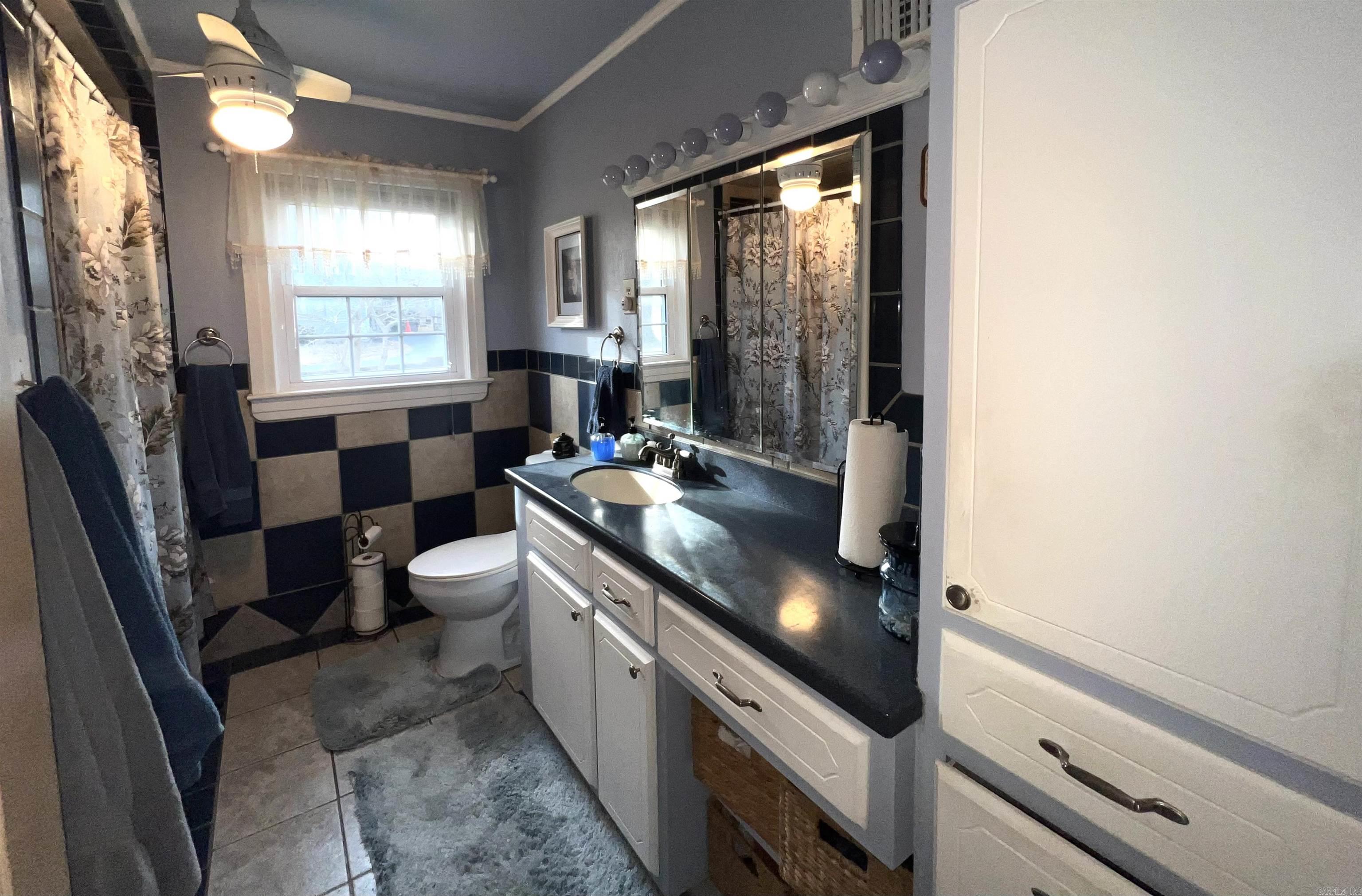 827 W Main  Piggott, AR