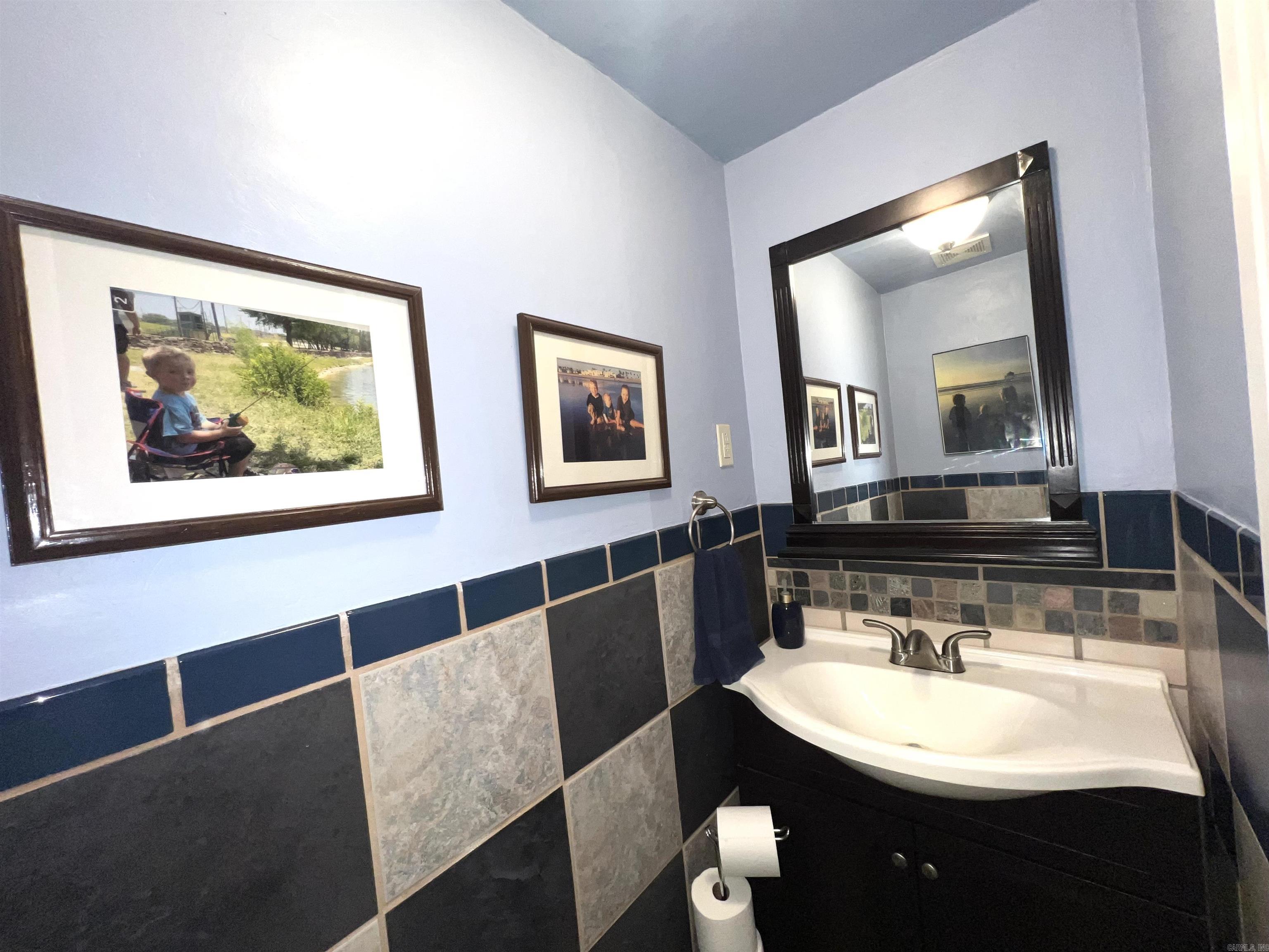 827 W Main  Piggott, AR