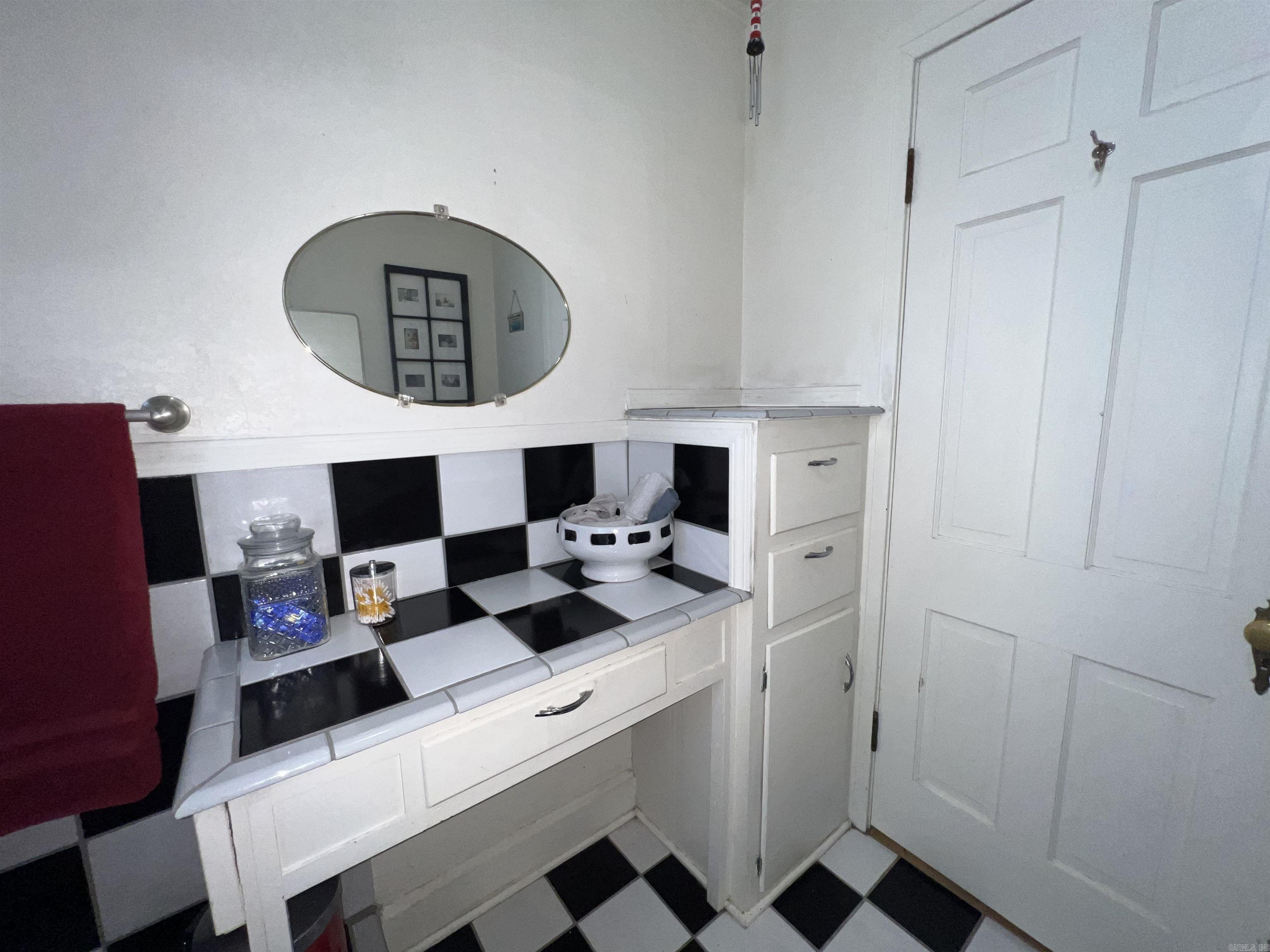 827 W Main  Piggott, AR