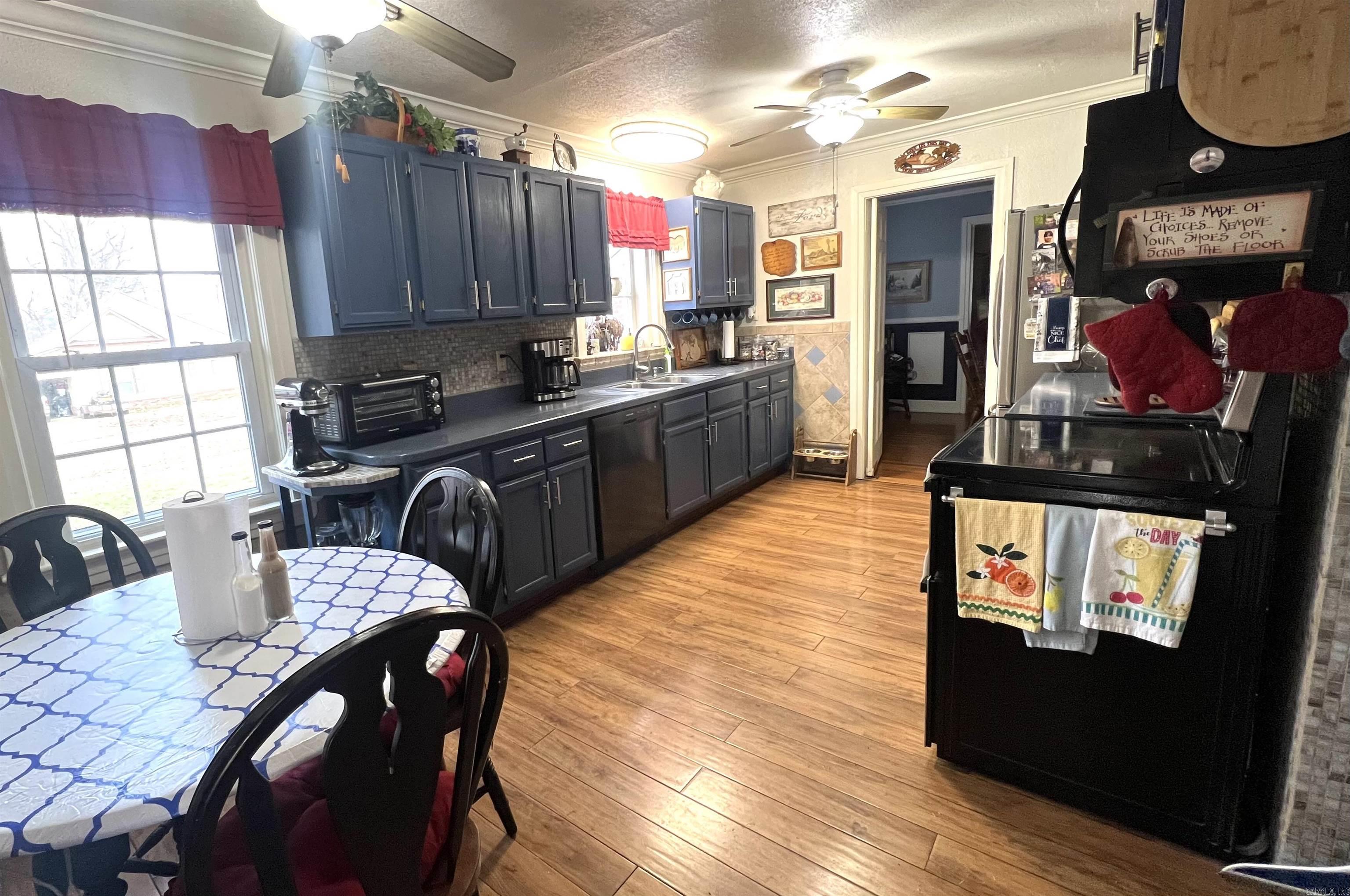 827 W Main  Piggott, AR