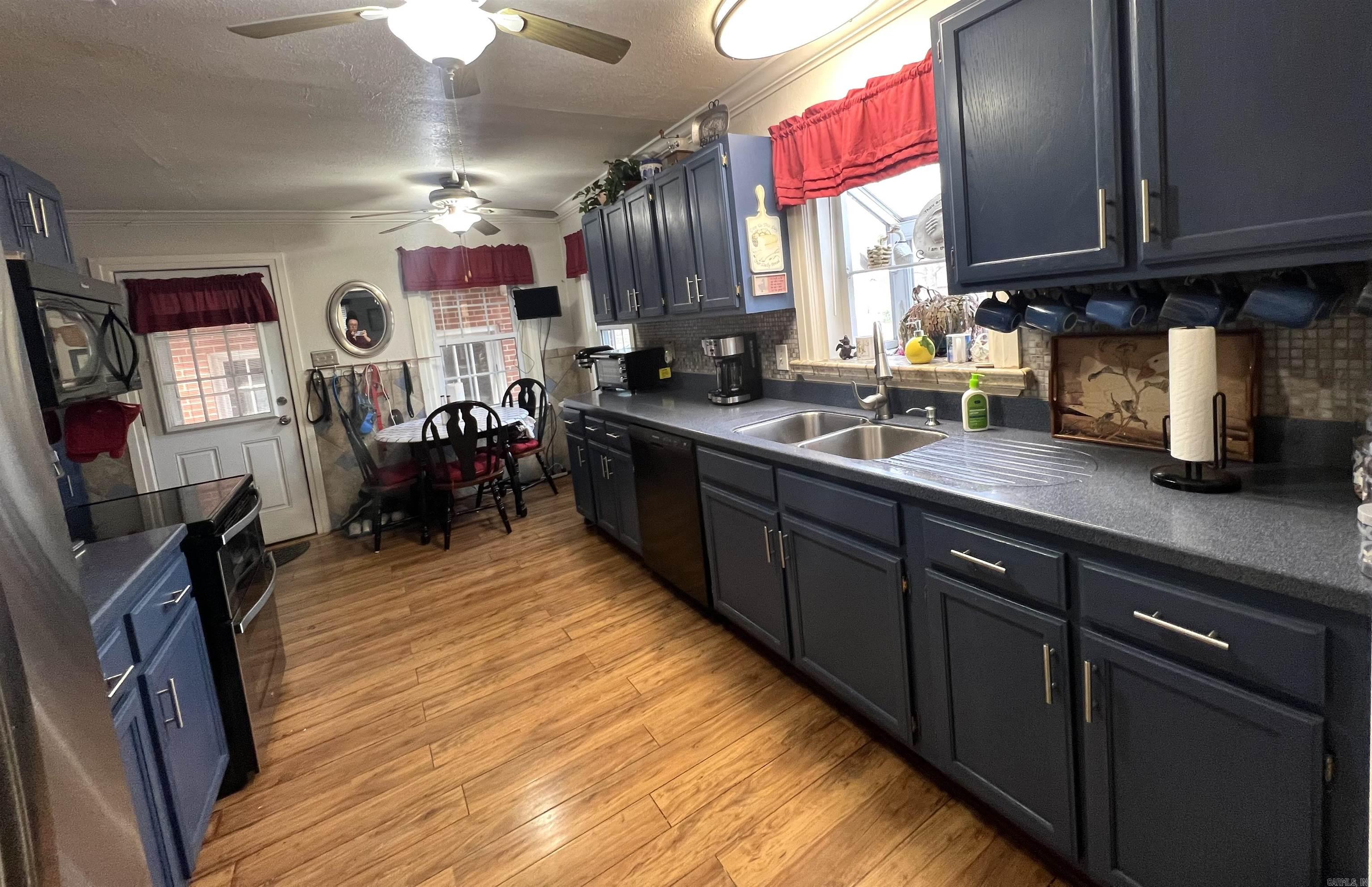 827 W Main  Piggott, AR