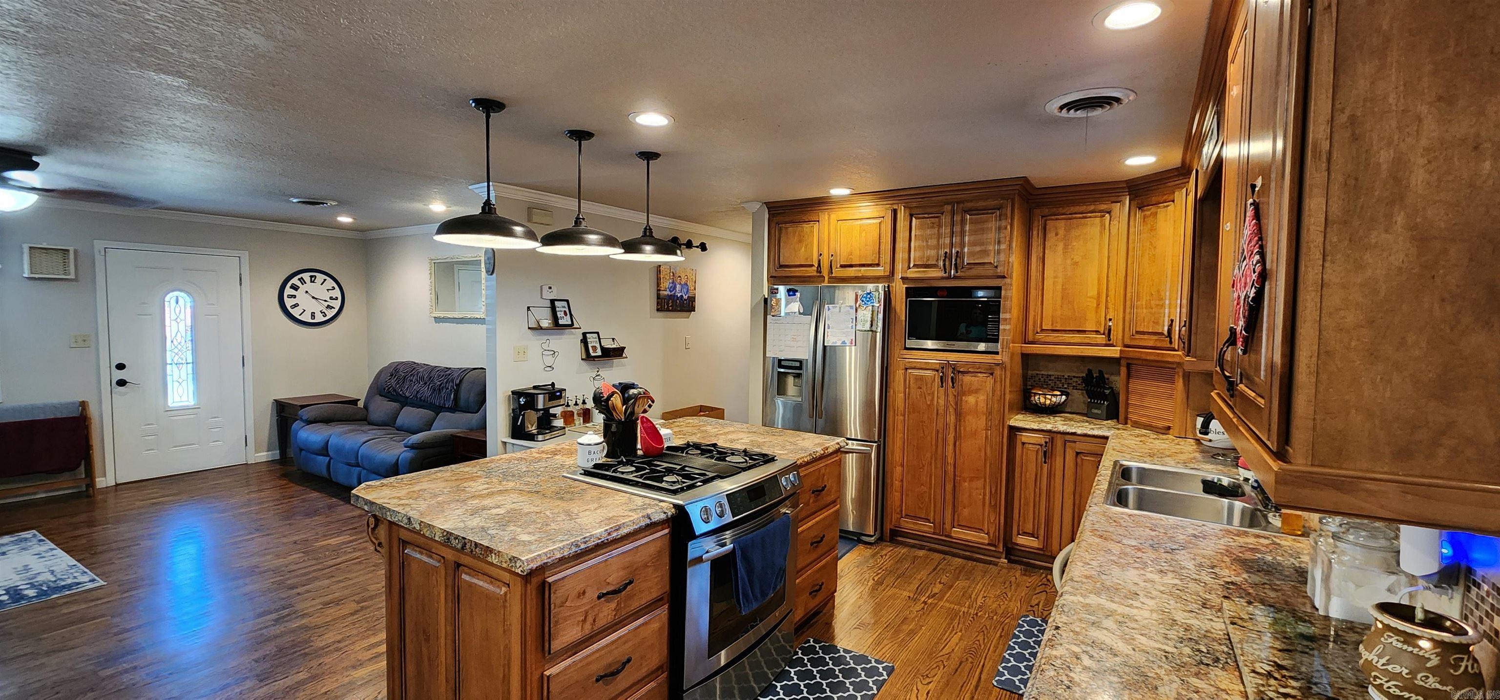 2600 Hollywood St  Newport, AR