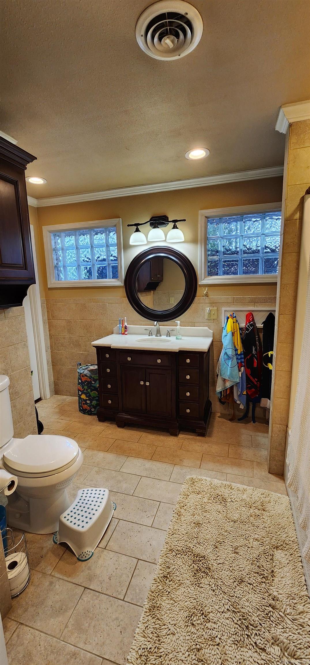 2600 Hollywood St  Newport, AR