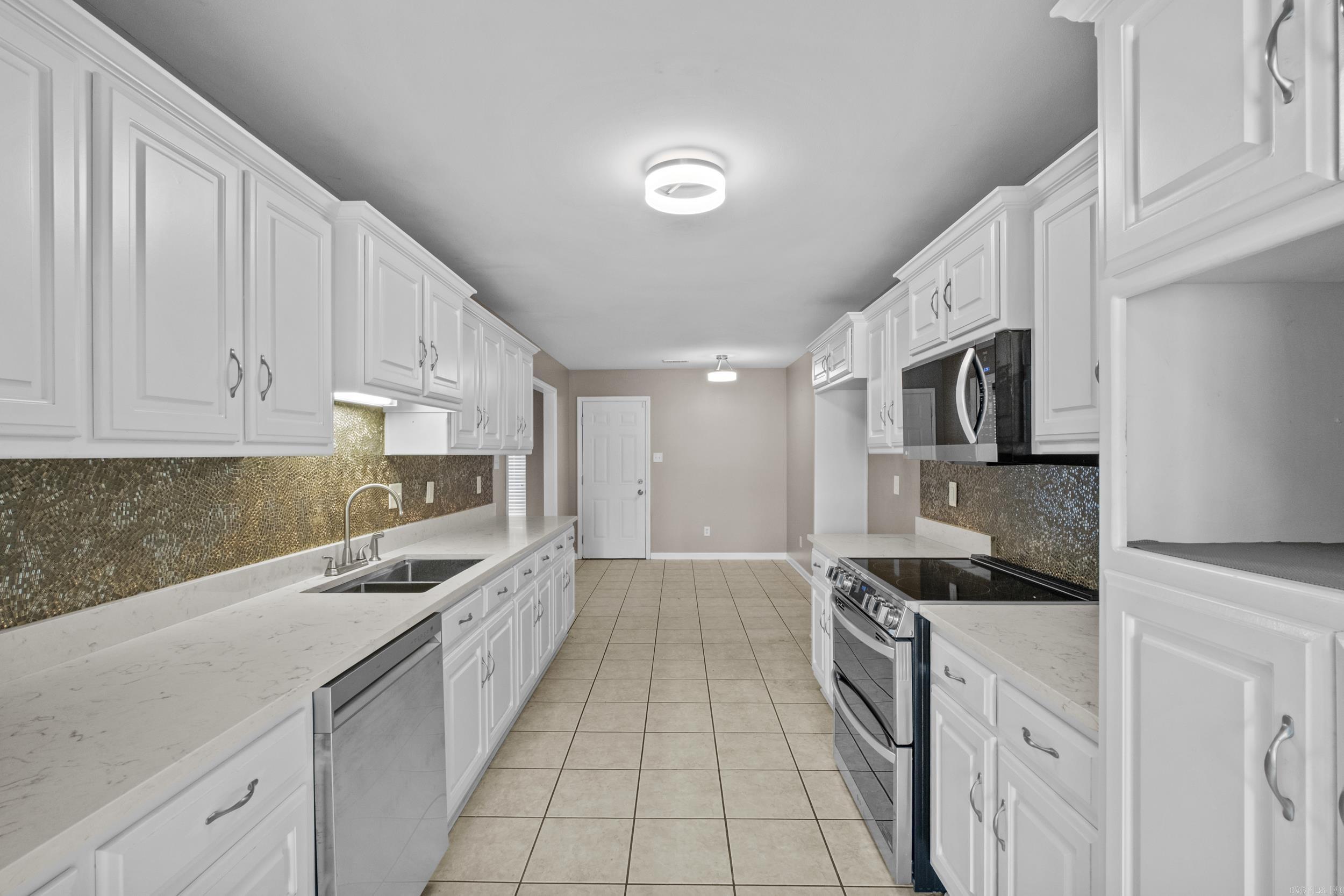990 Jamestown Circle Jacksonville, AR 72076