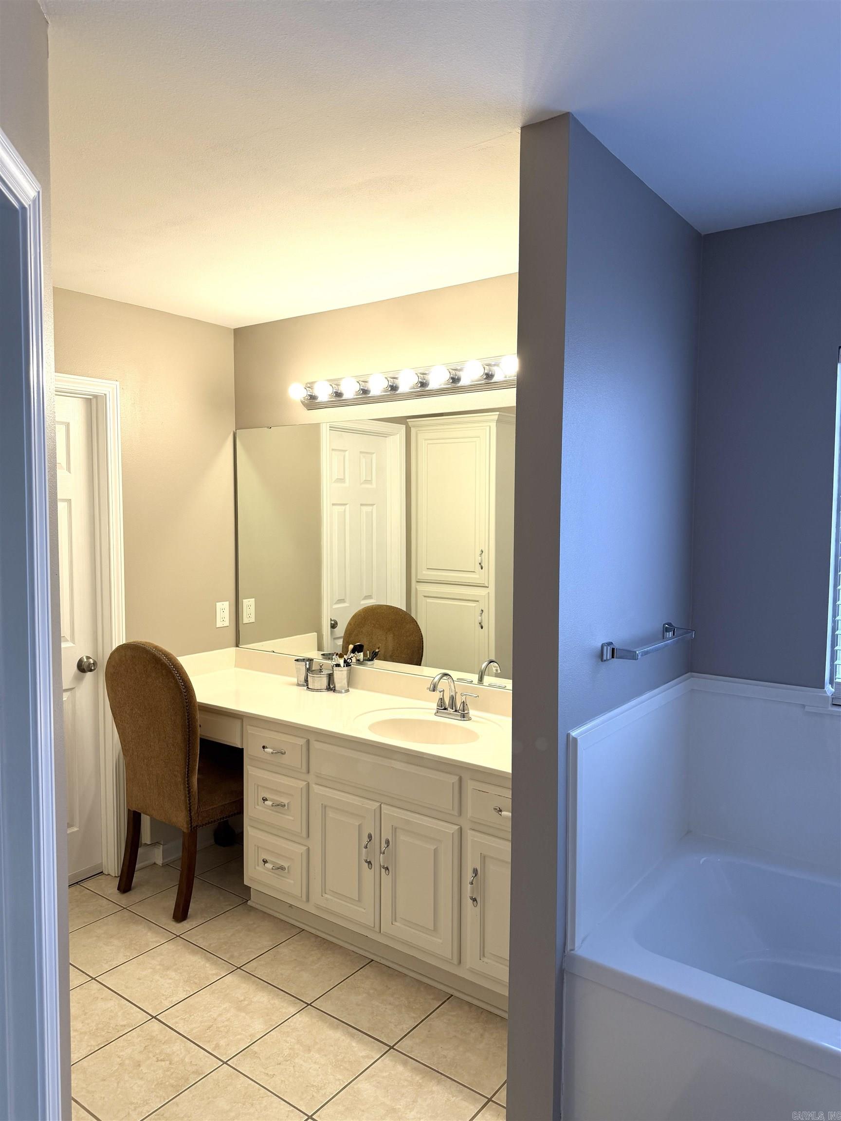 990 Jamestown Circle Jacksonville, AR 72076