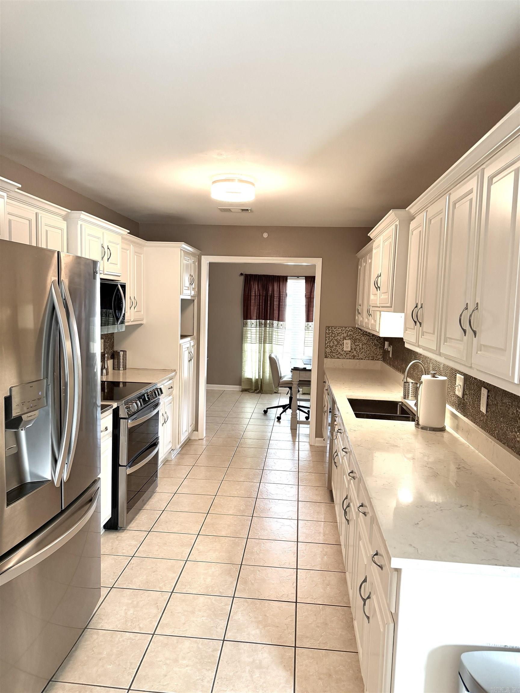 990 Jamestown Circle Jacksonville, AR 72076