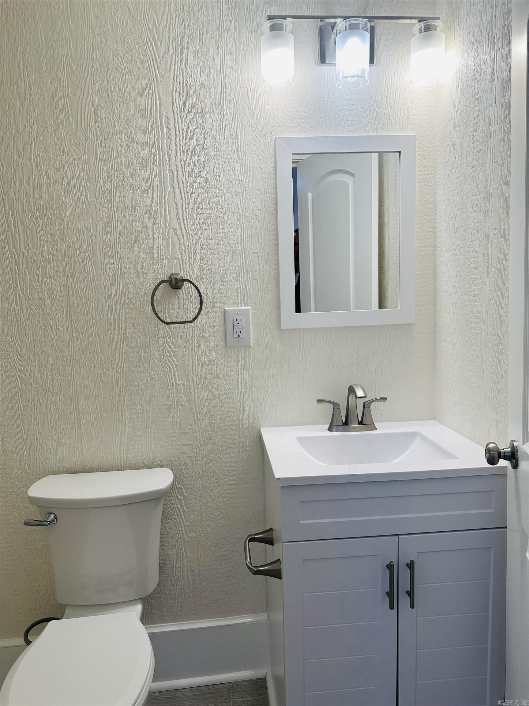 404 McHenry  Malvern, AR