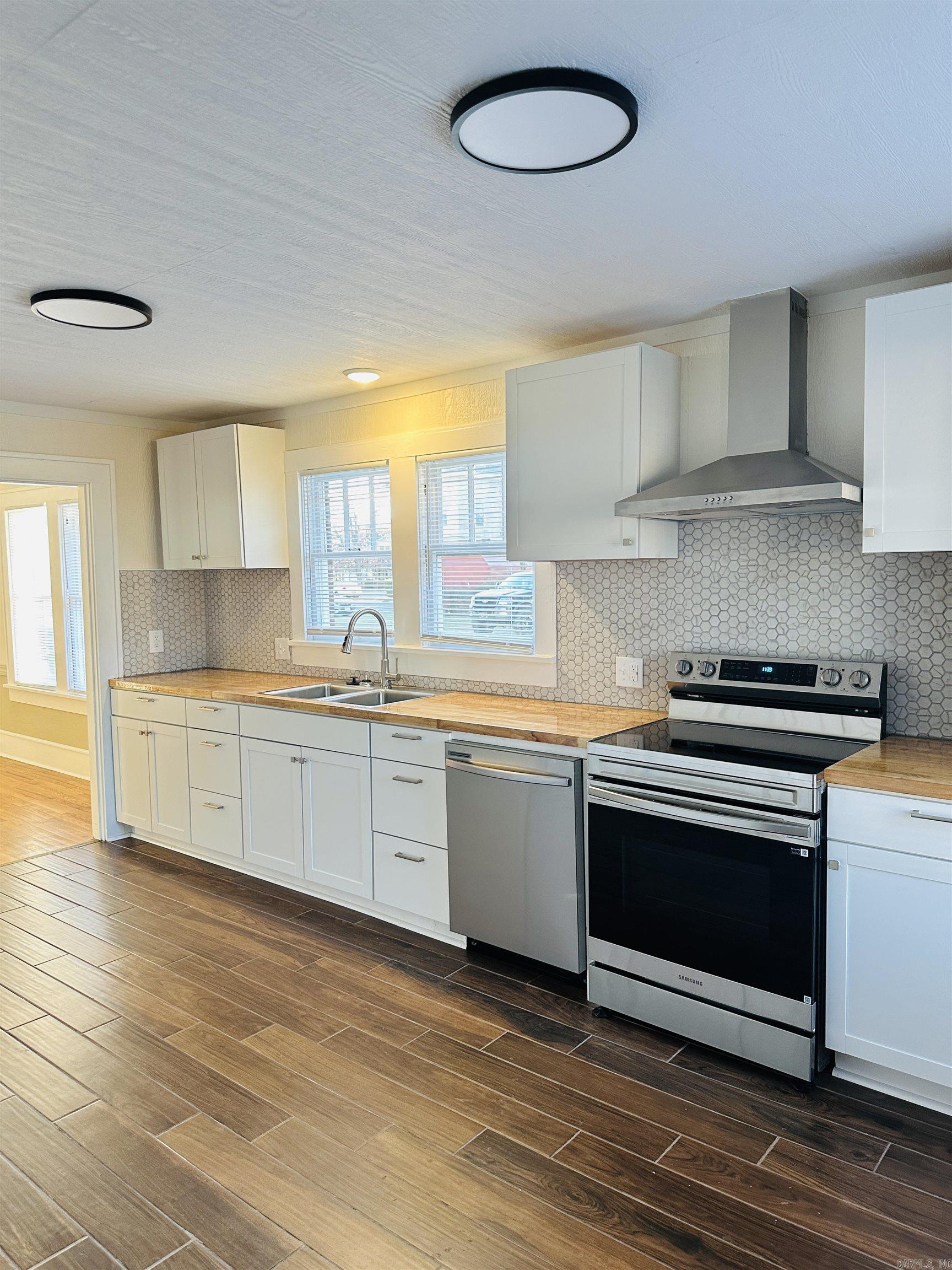 404 McHenry  Malvern, AR