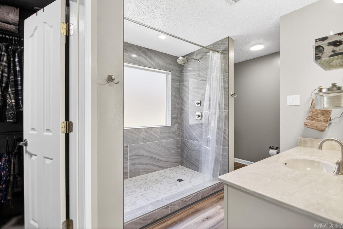 21541 Kate  Hensley, AR