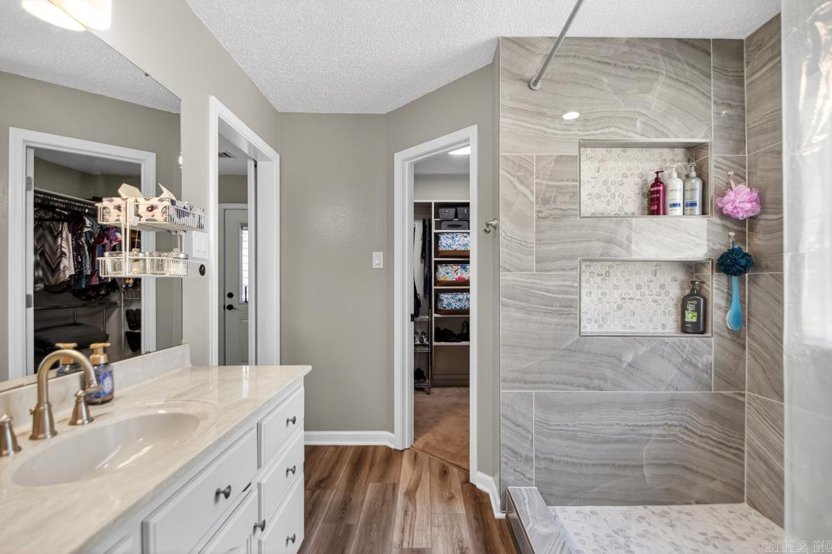 21541 Kate  Hensley, AR