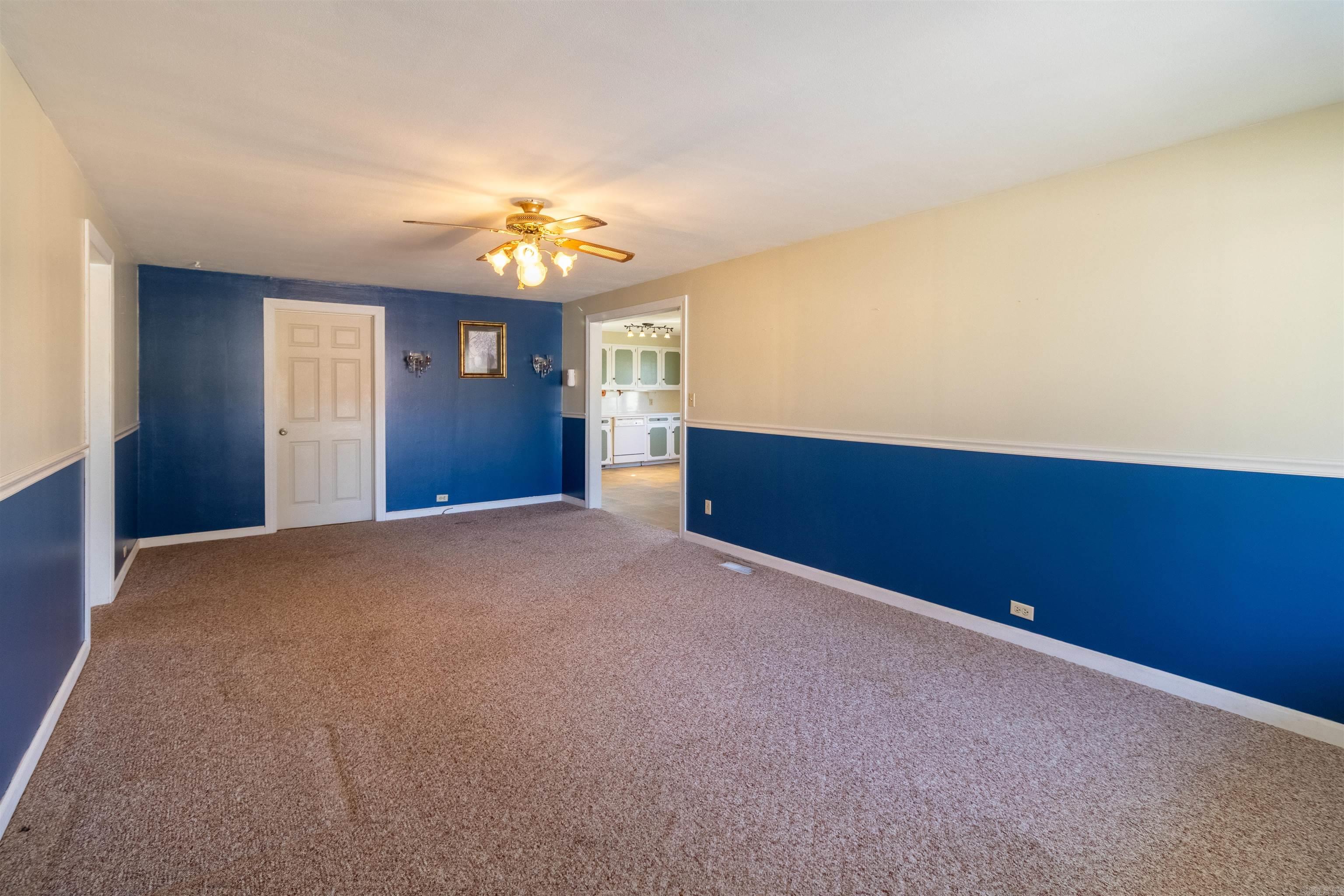 1711 W Cline St  Clarksville, AR