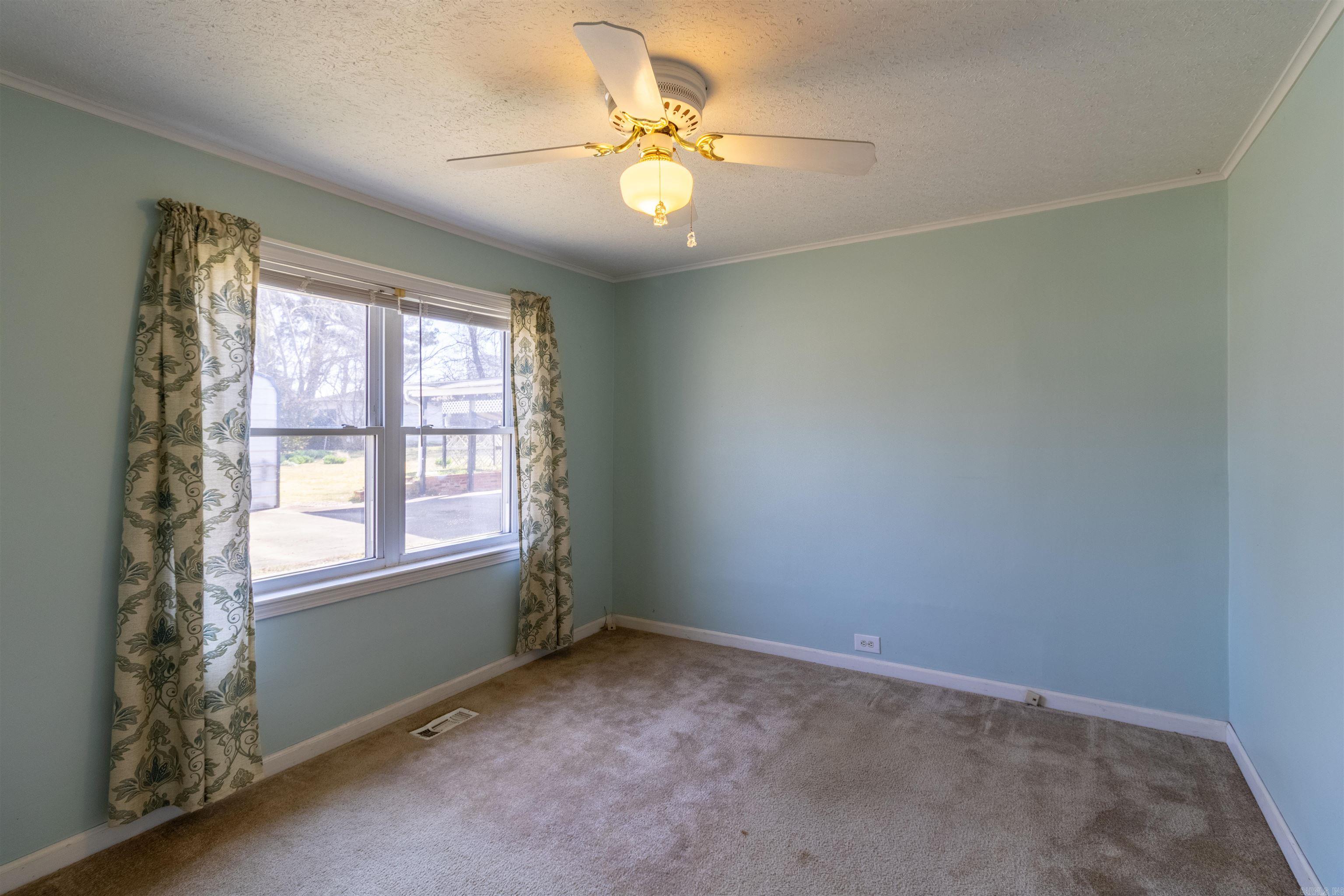 1711 W Cline St  Clarksville, AR