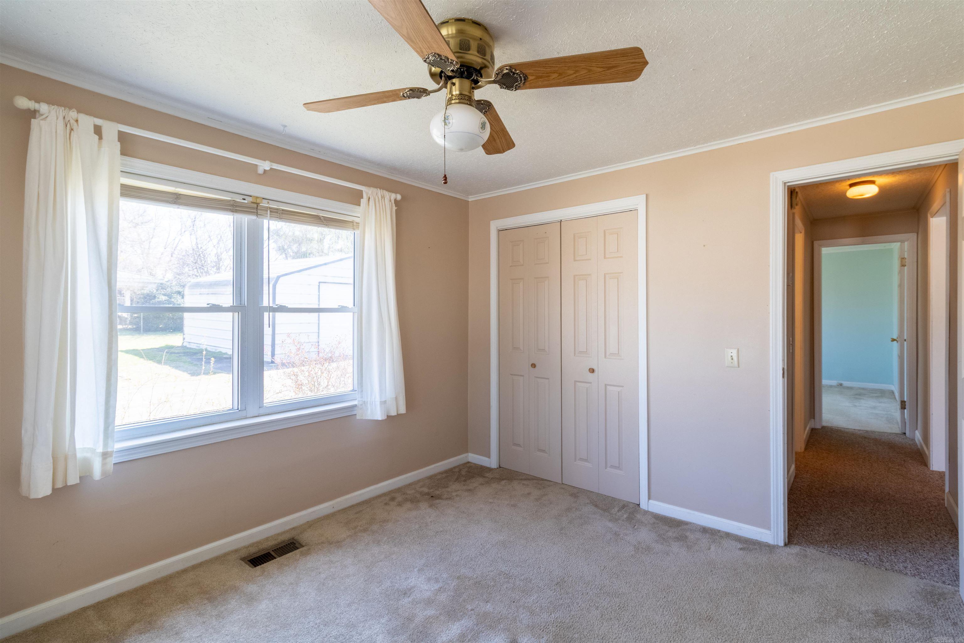 1711 W Cline St  Clarksville, AR