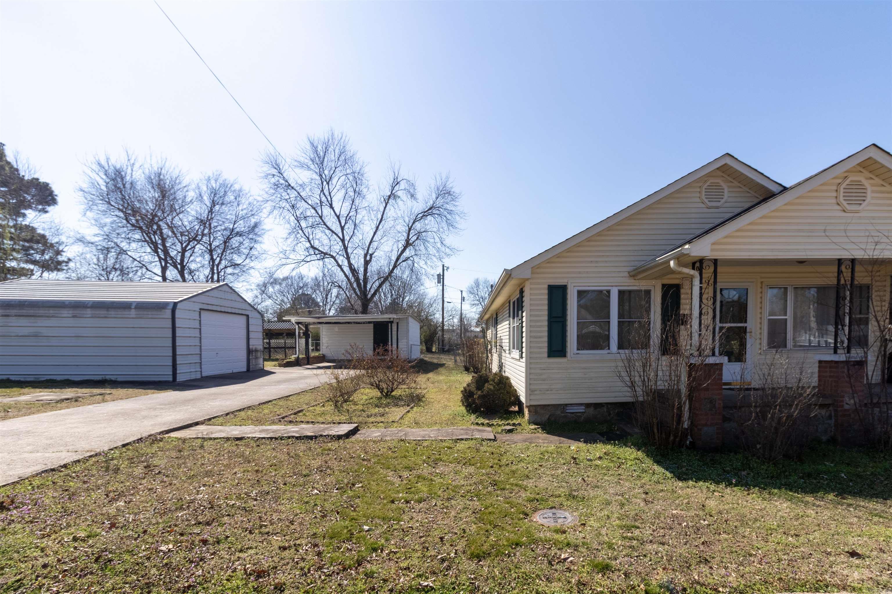 1711 W Cline St  Clarksville, AR