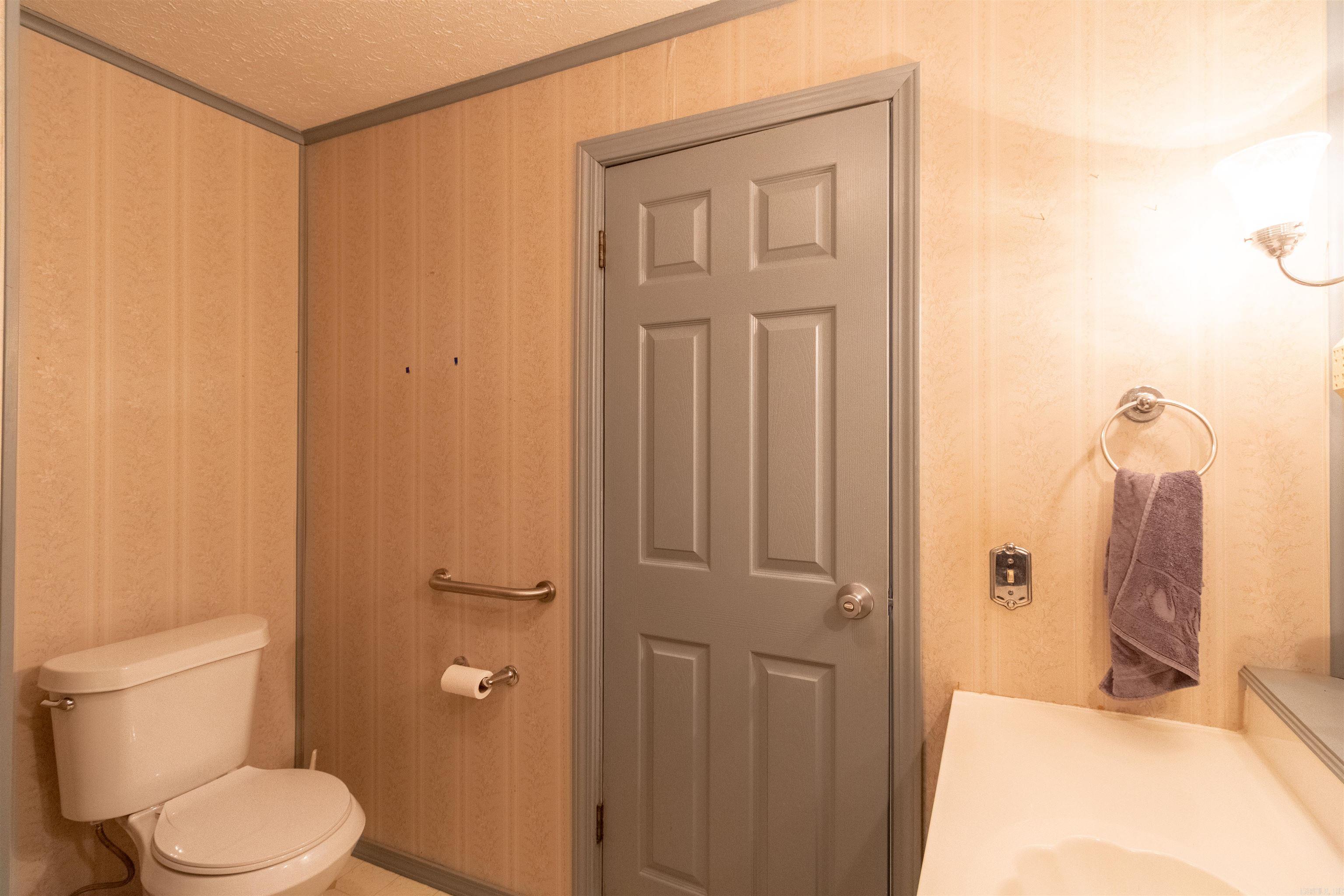 1711 W Cline St  Clarksville, AR