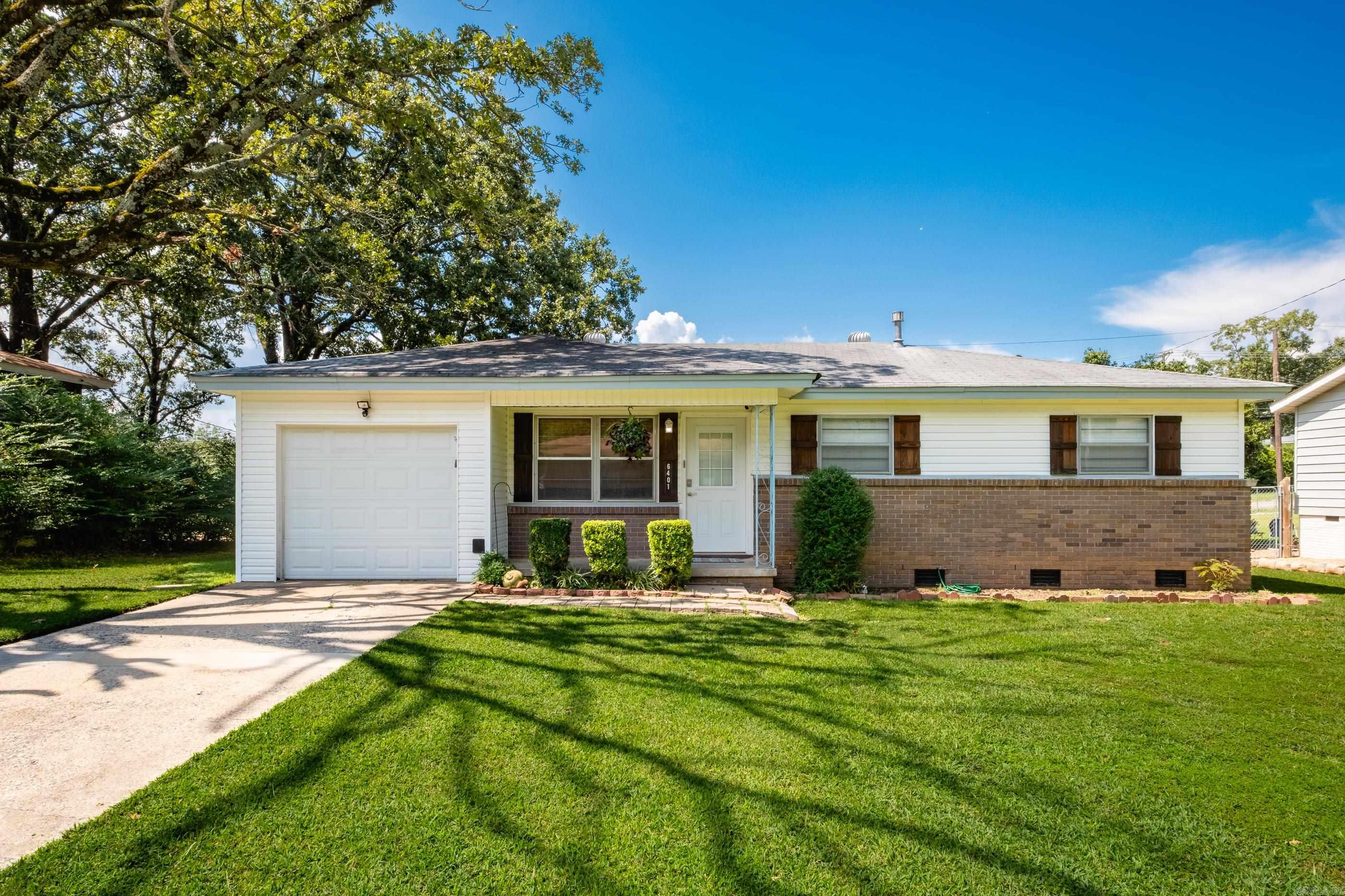 6401 Navajo  North Little Rock, AR