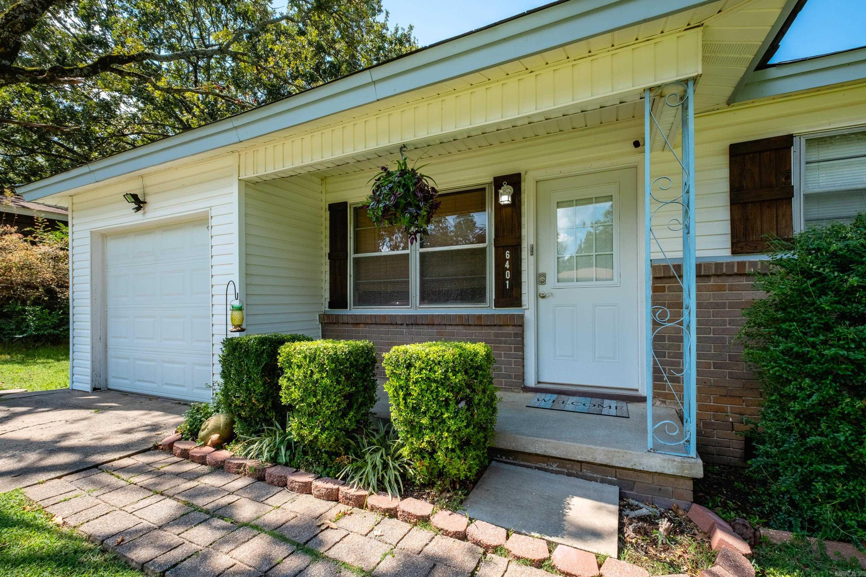 6401 Navajo  North Little Rock, AR