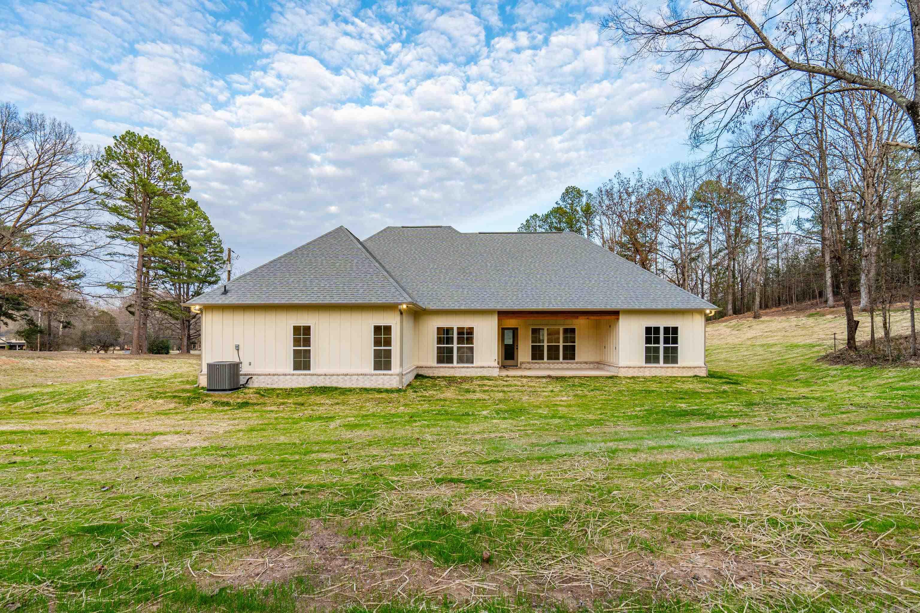 271 Frontier  Hot Springs, AR