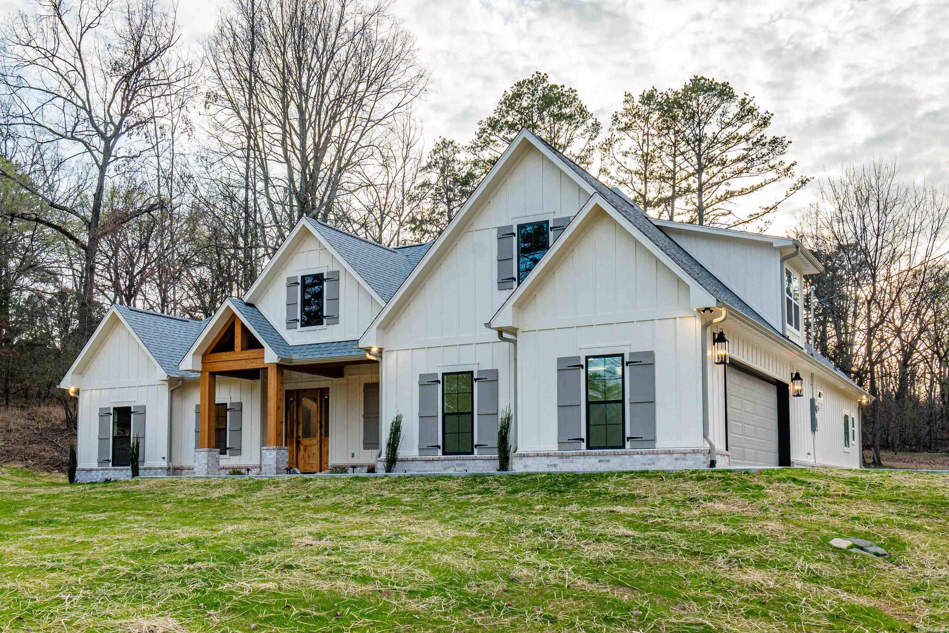 271 Frontier  Hot Springs, AR