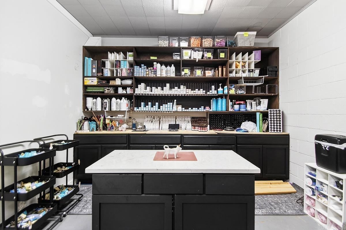 110 N Market  Benton, AR