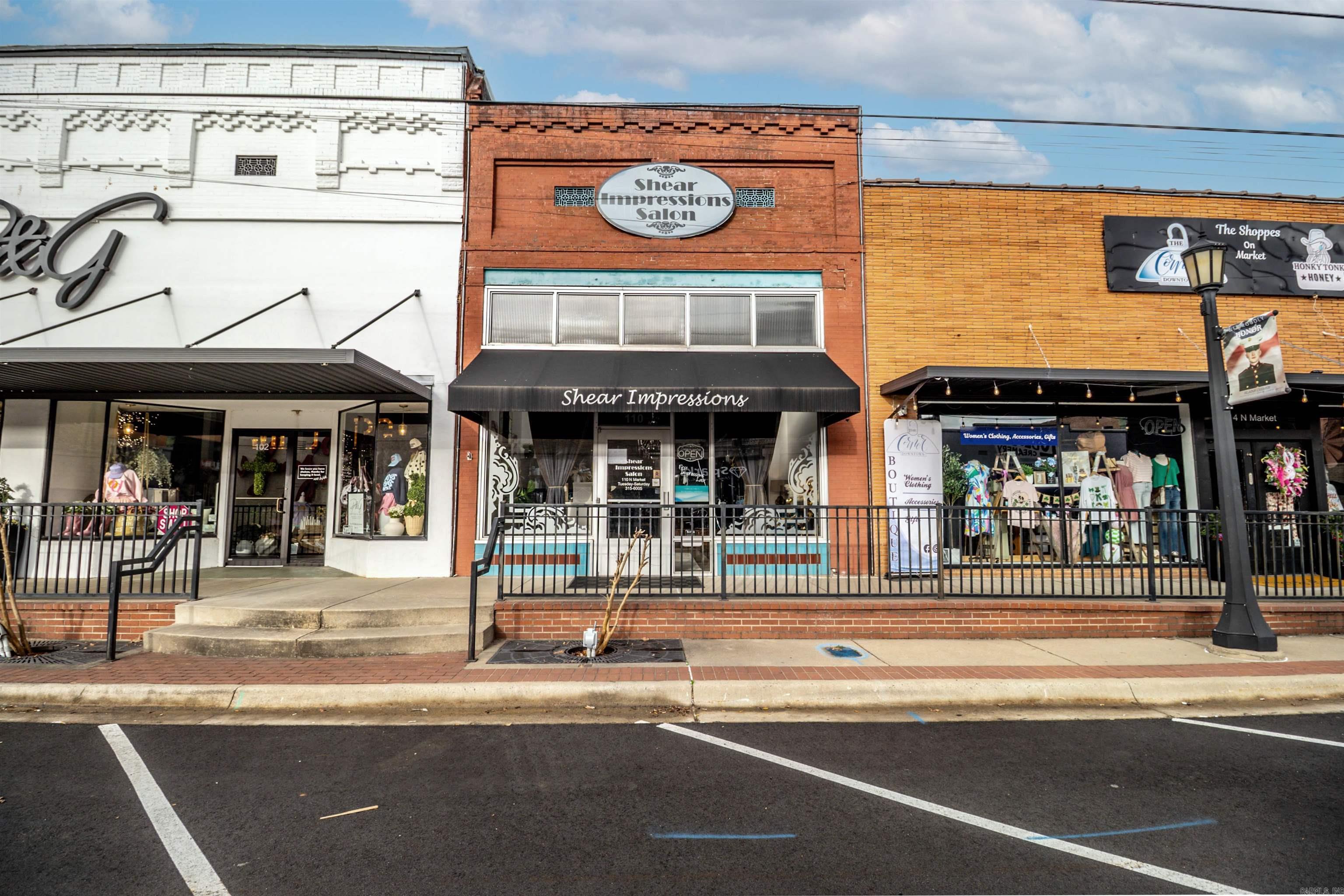 110 N Market  Benton, AR