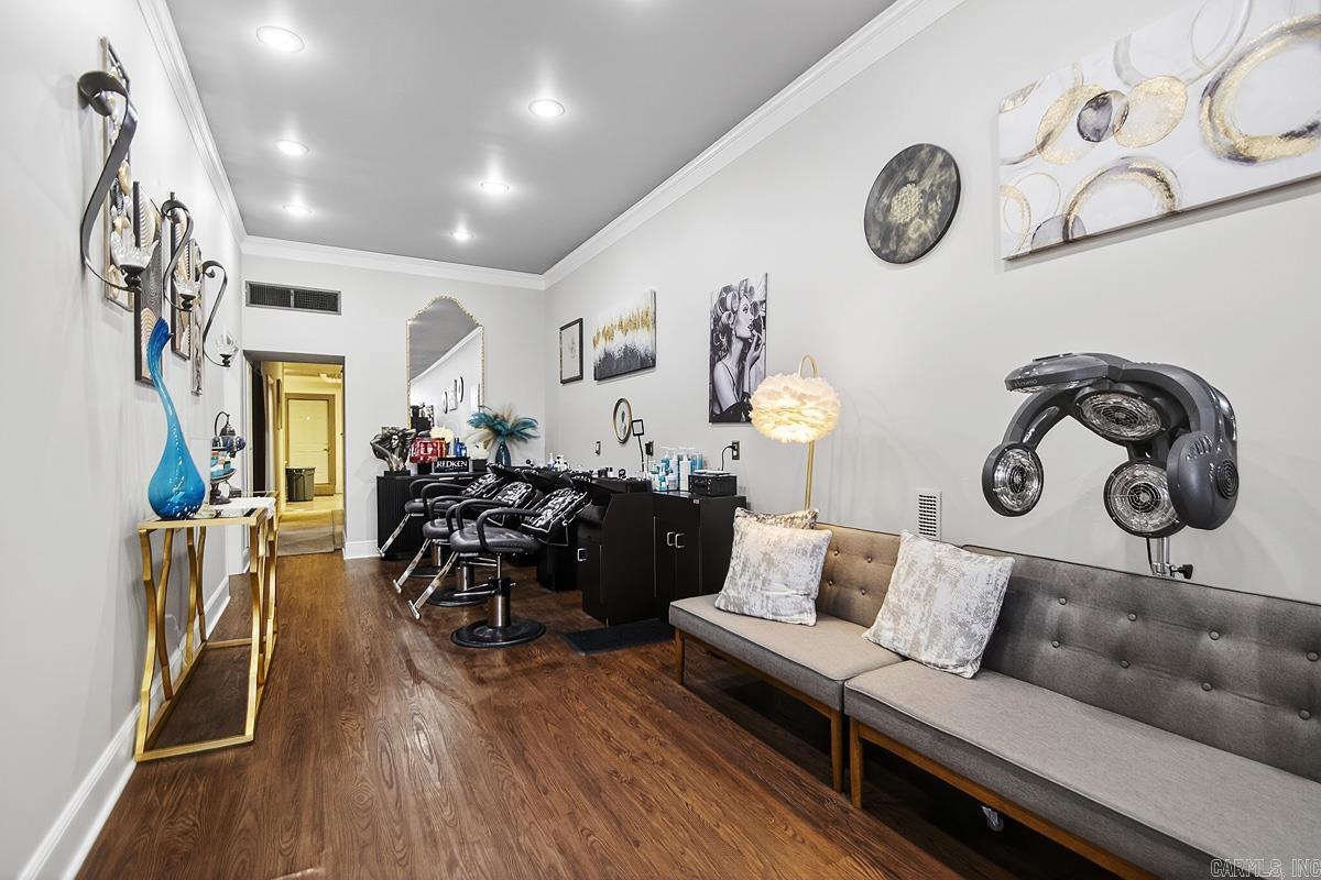 110 N Market  Benton, AR