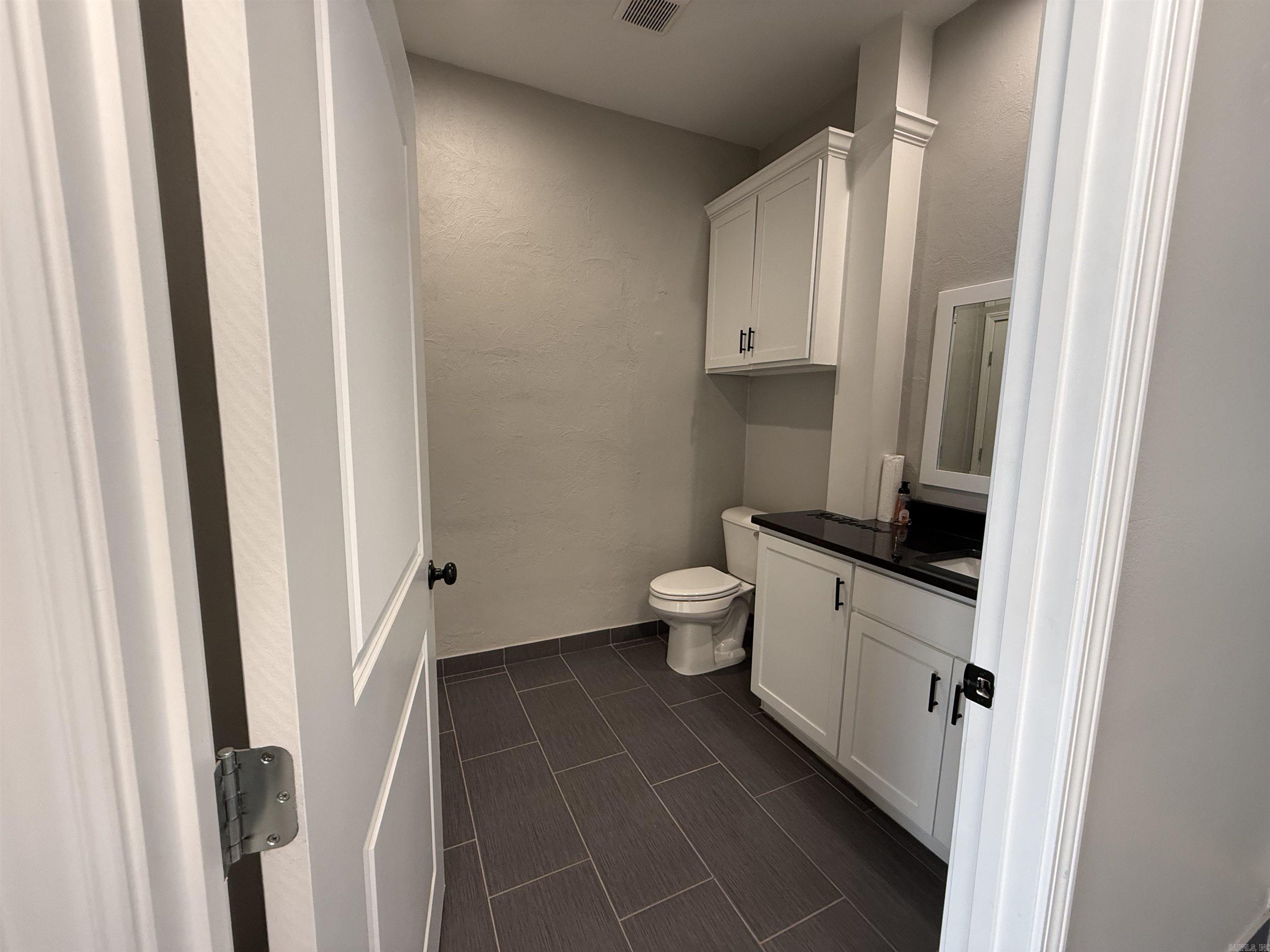 817 W South  Benton, AR