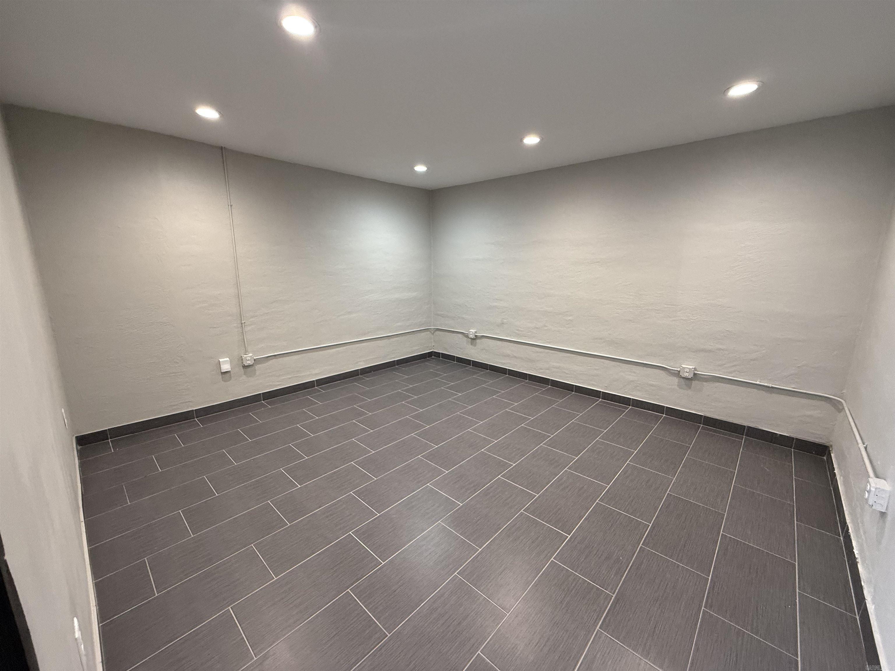 817 W South  Benton, AR