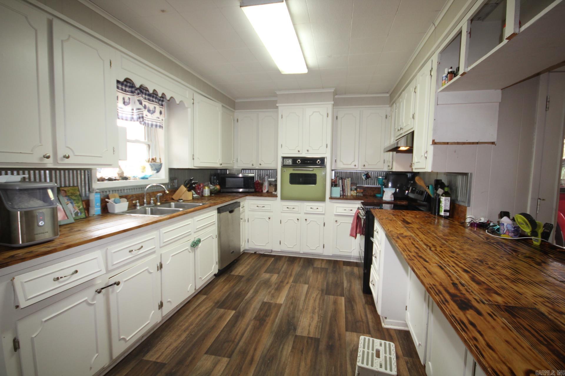 10468 Hwy. 278 W.  Nashville, AR