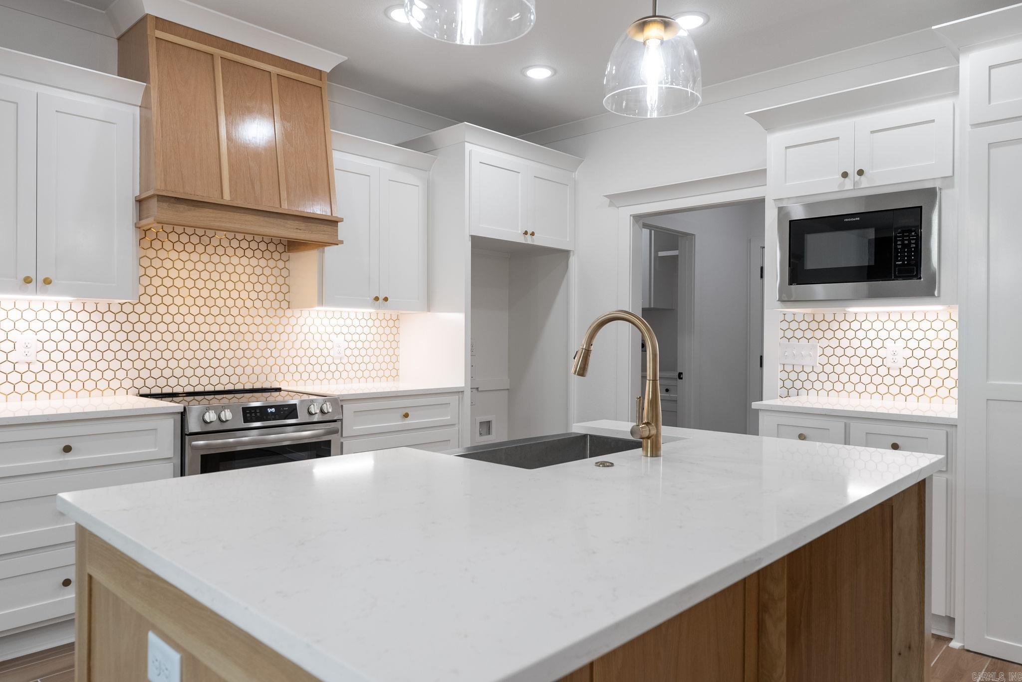 118 Michael  Beebe, AR