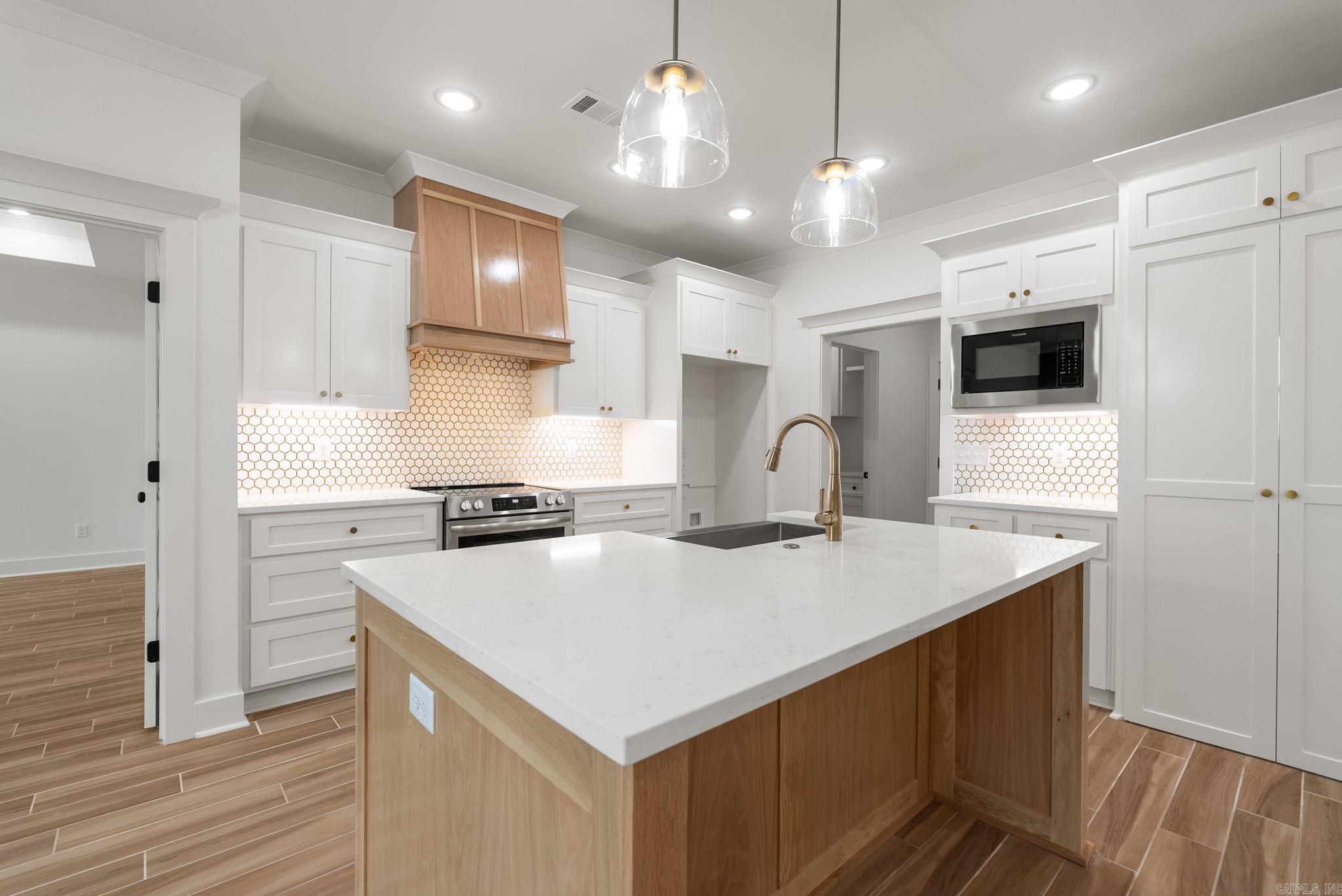 118 Michael  Beebe, AR