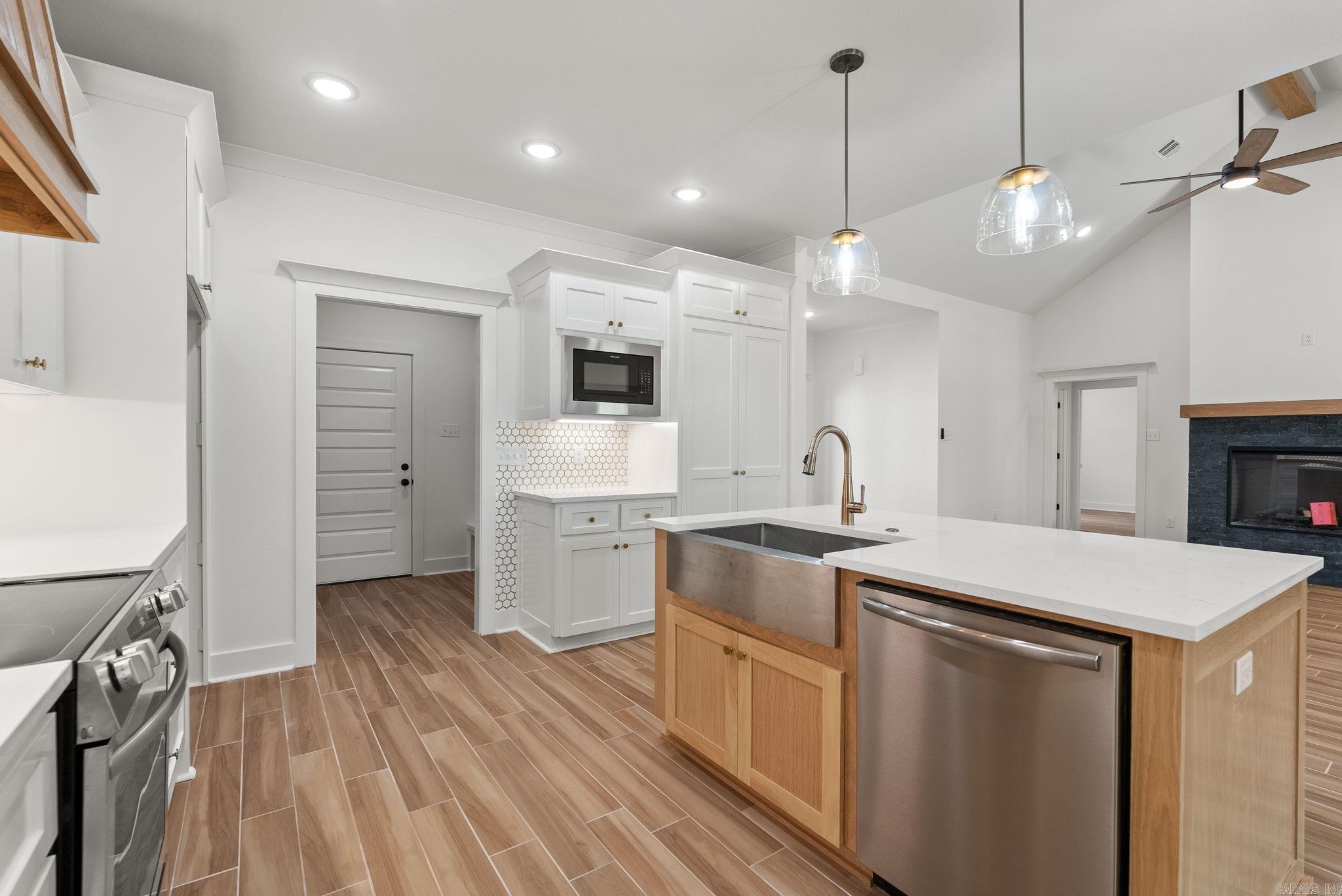 118 Michael  Beebe, AR