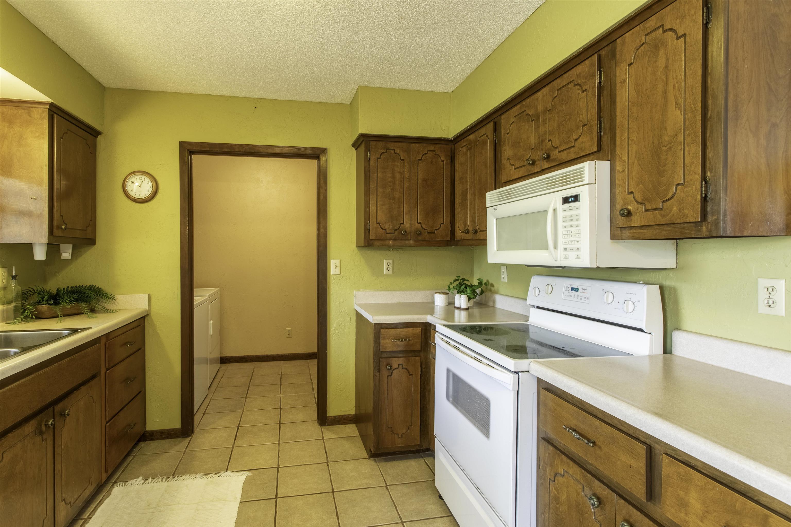 7 Winnebago  Cherokee Village, AR