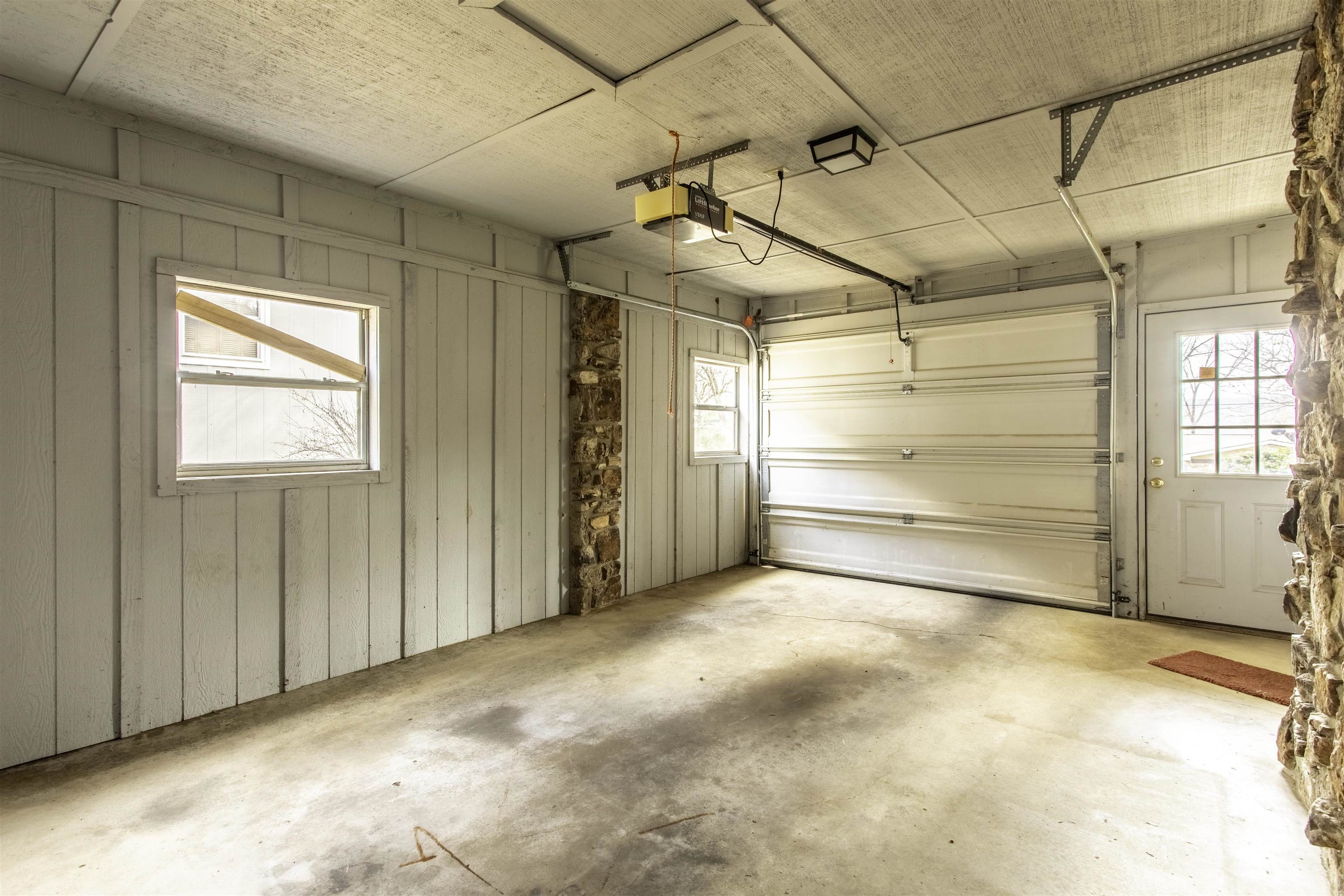 7 Winnebago  Cherokee Village, AR