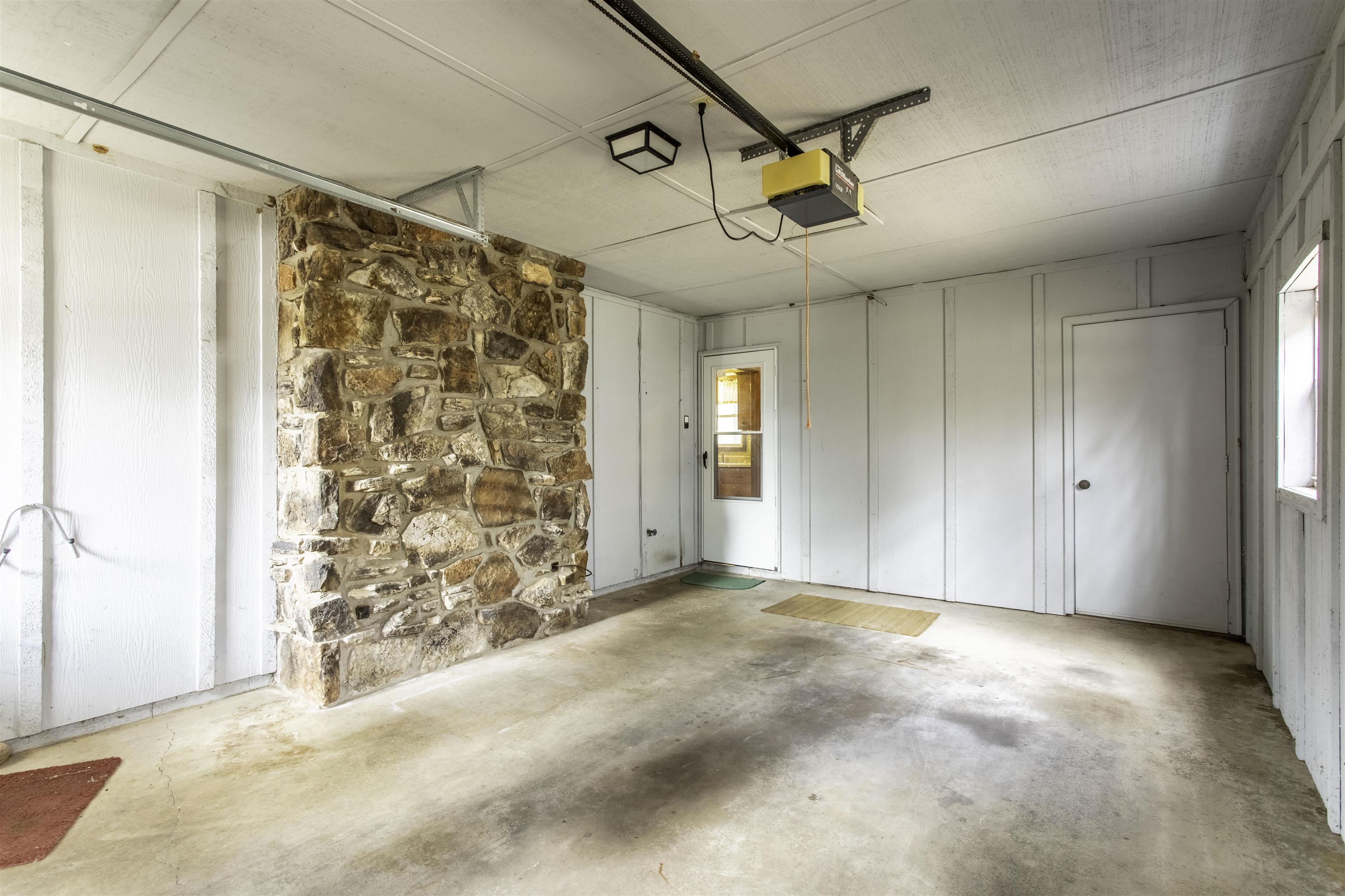 7 Winnebago  Cherokee Village, AR