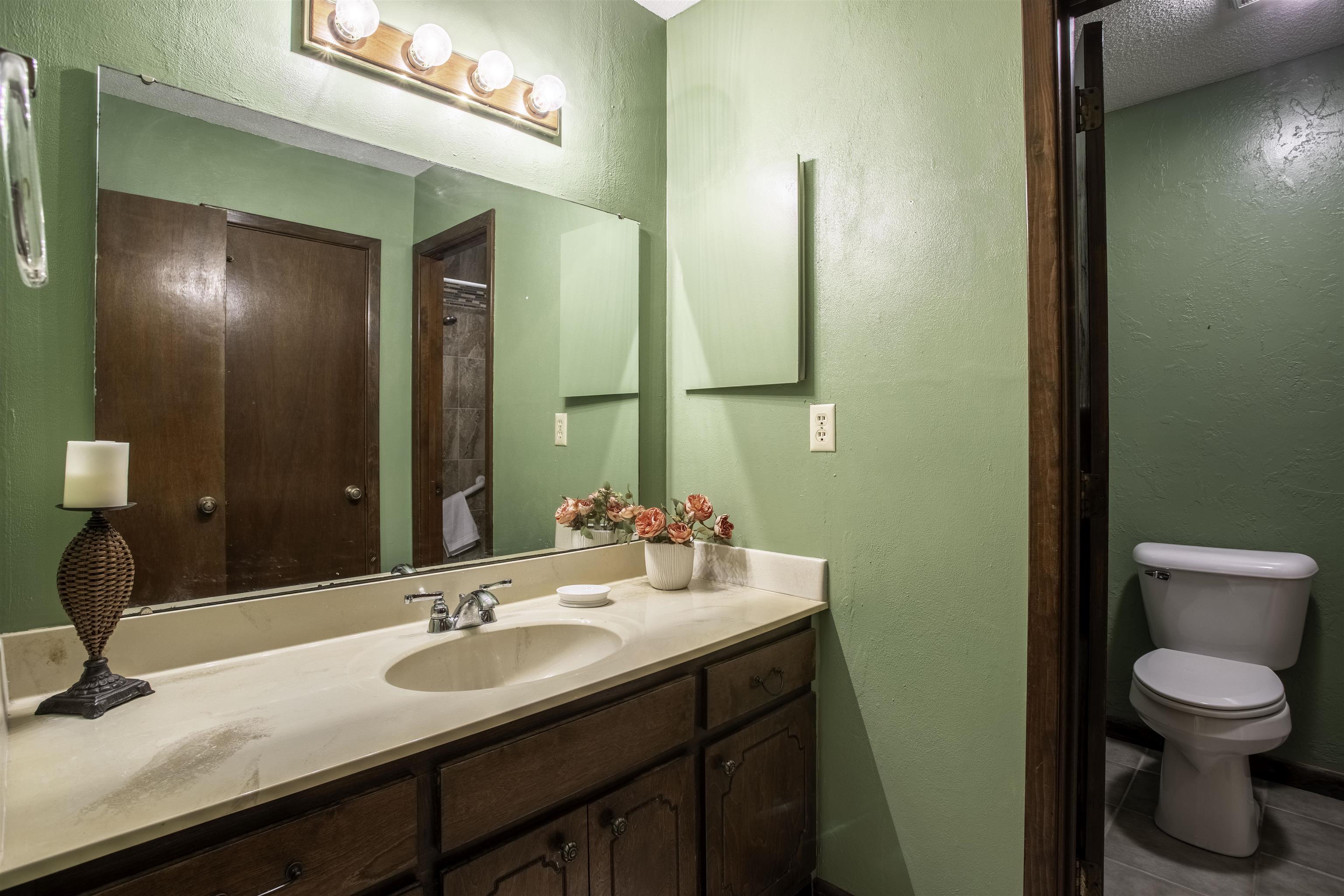 7 Winnebago  Cherokee Village, AR