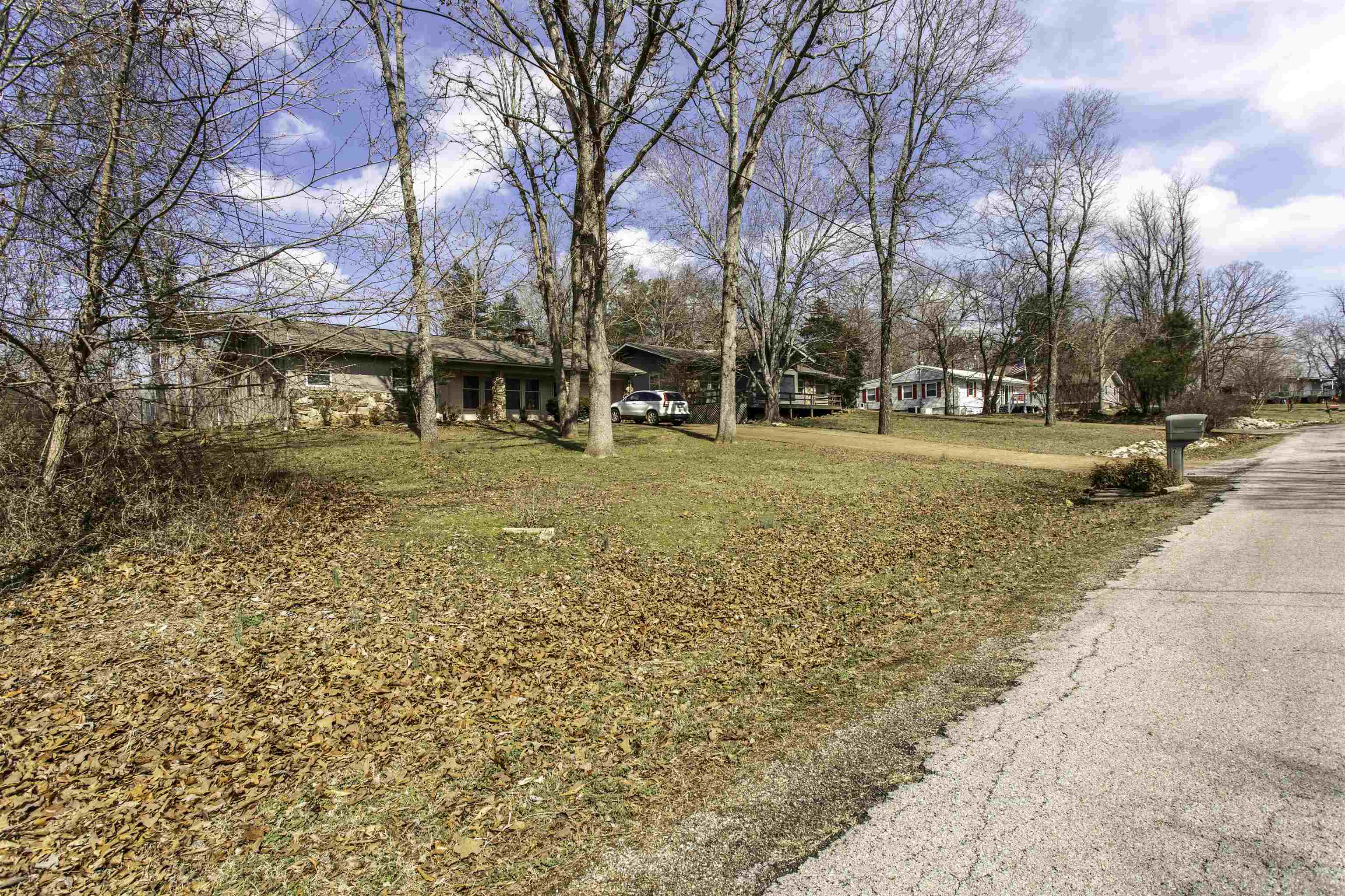 7 Winnebago  Cherokee Village, AR