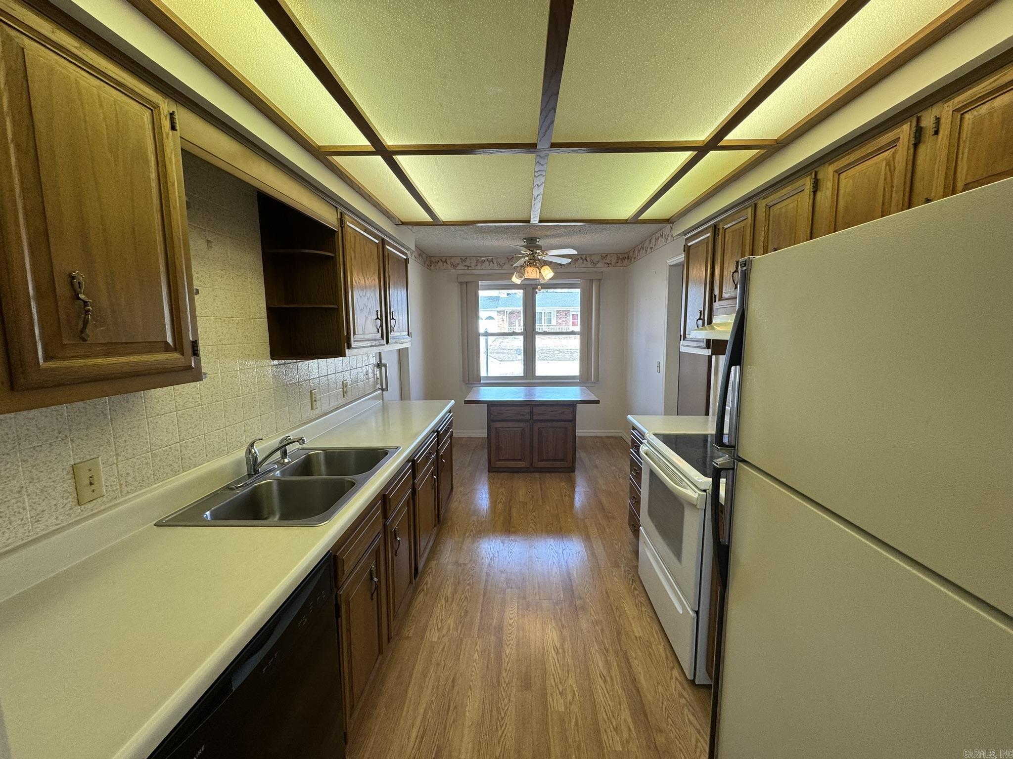 1913 Mimosa  Mountain Home, AR