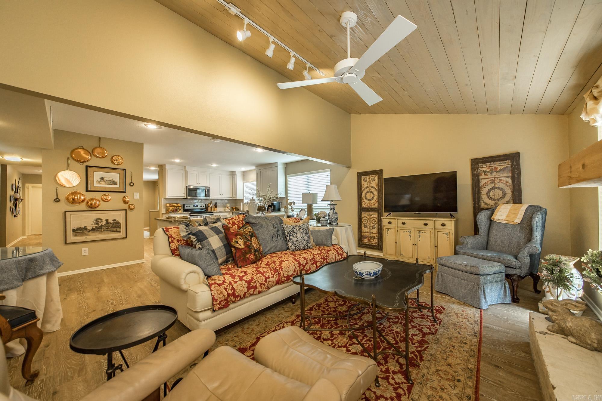 1906 Broken Bow  North Little Rock, AR