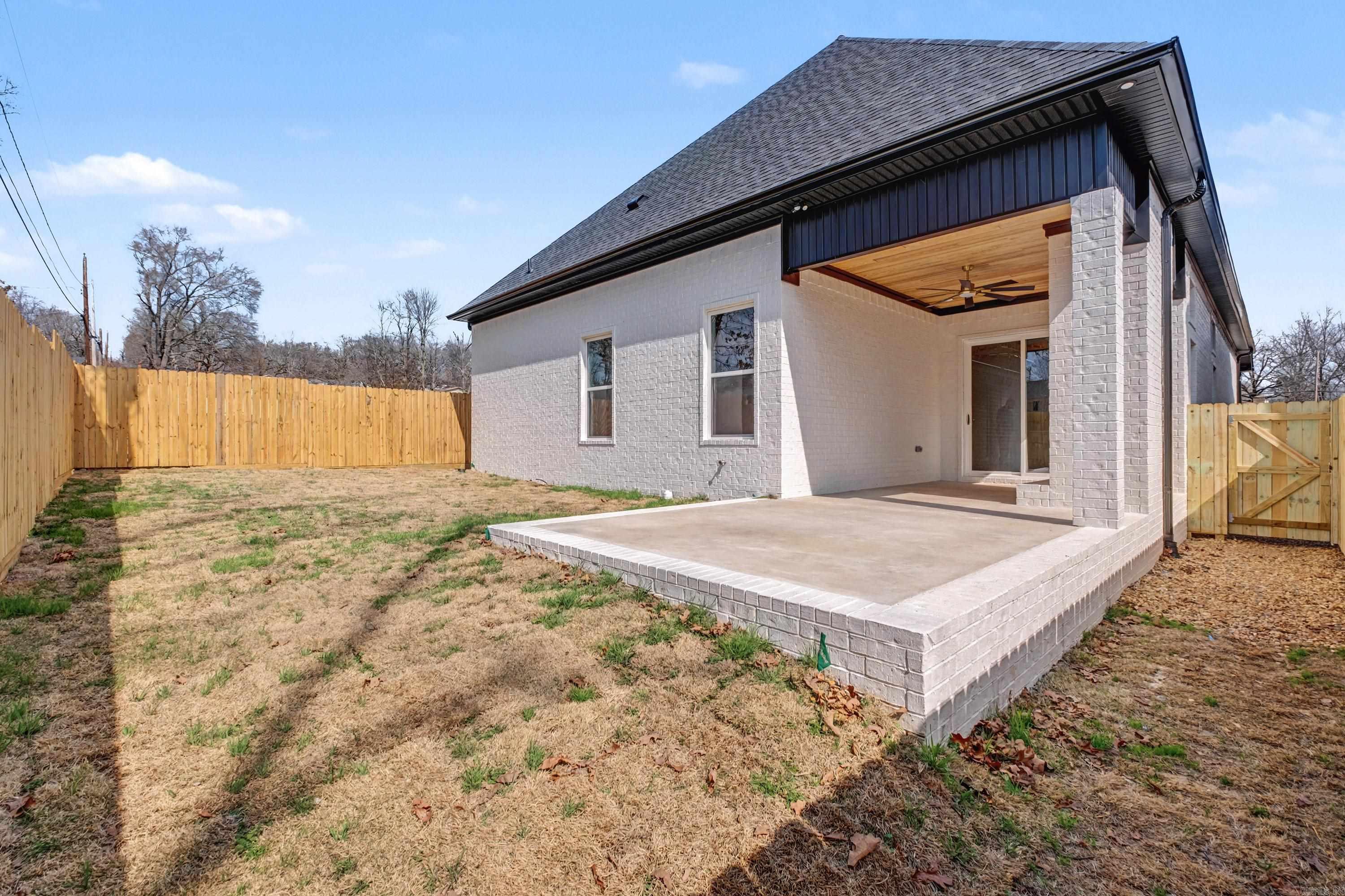 9 OAK GLEN  Little Rock, AR