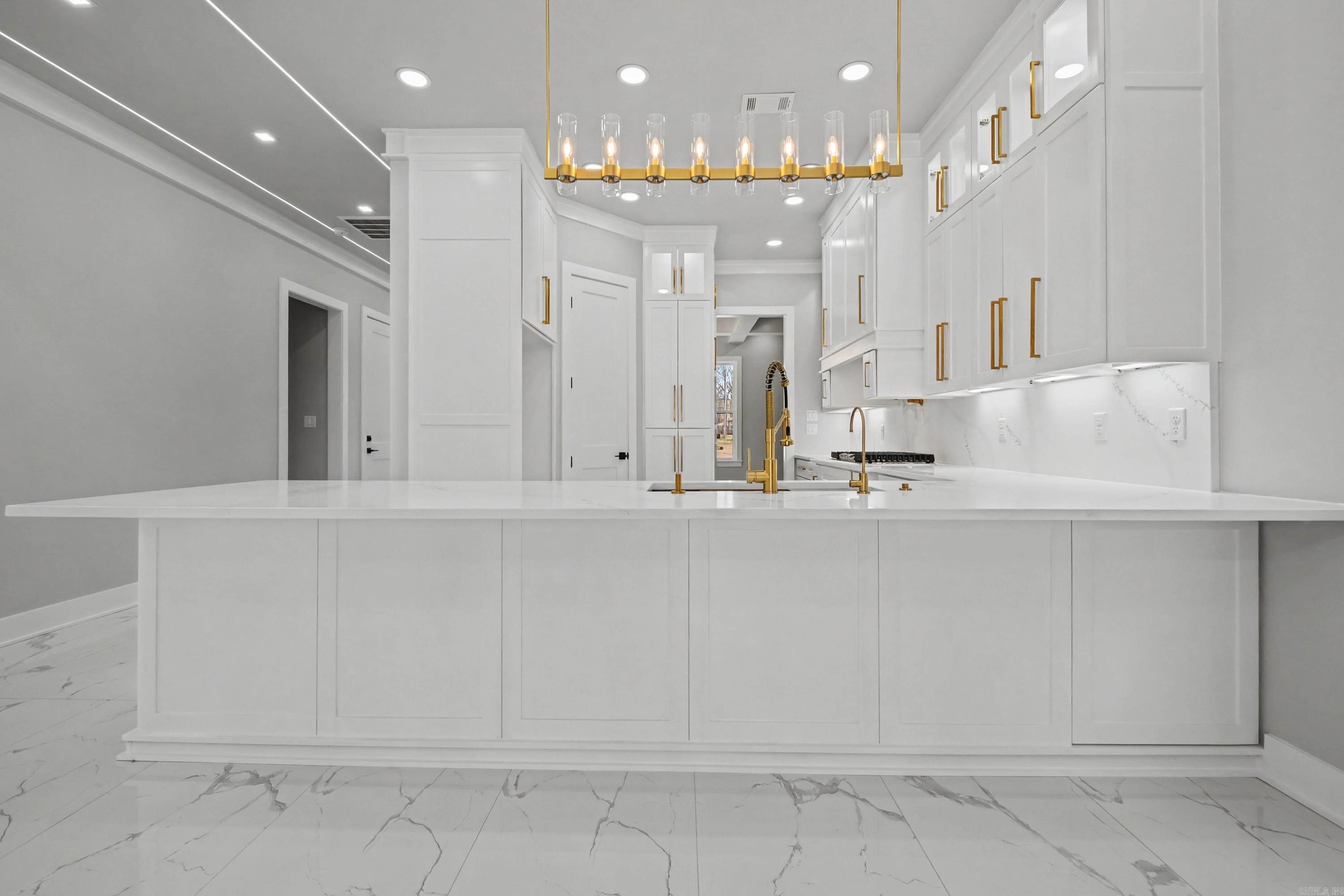 9 OAK GLEN  Little Rock, AR