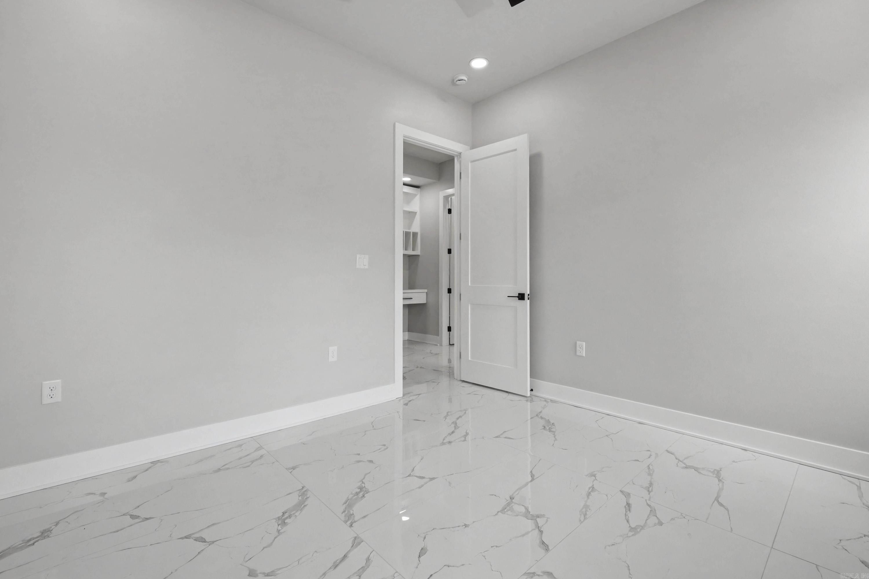 9 OAK GLEN  Little Rock, AR