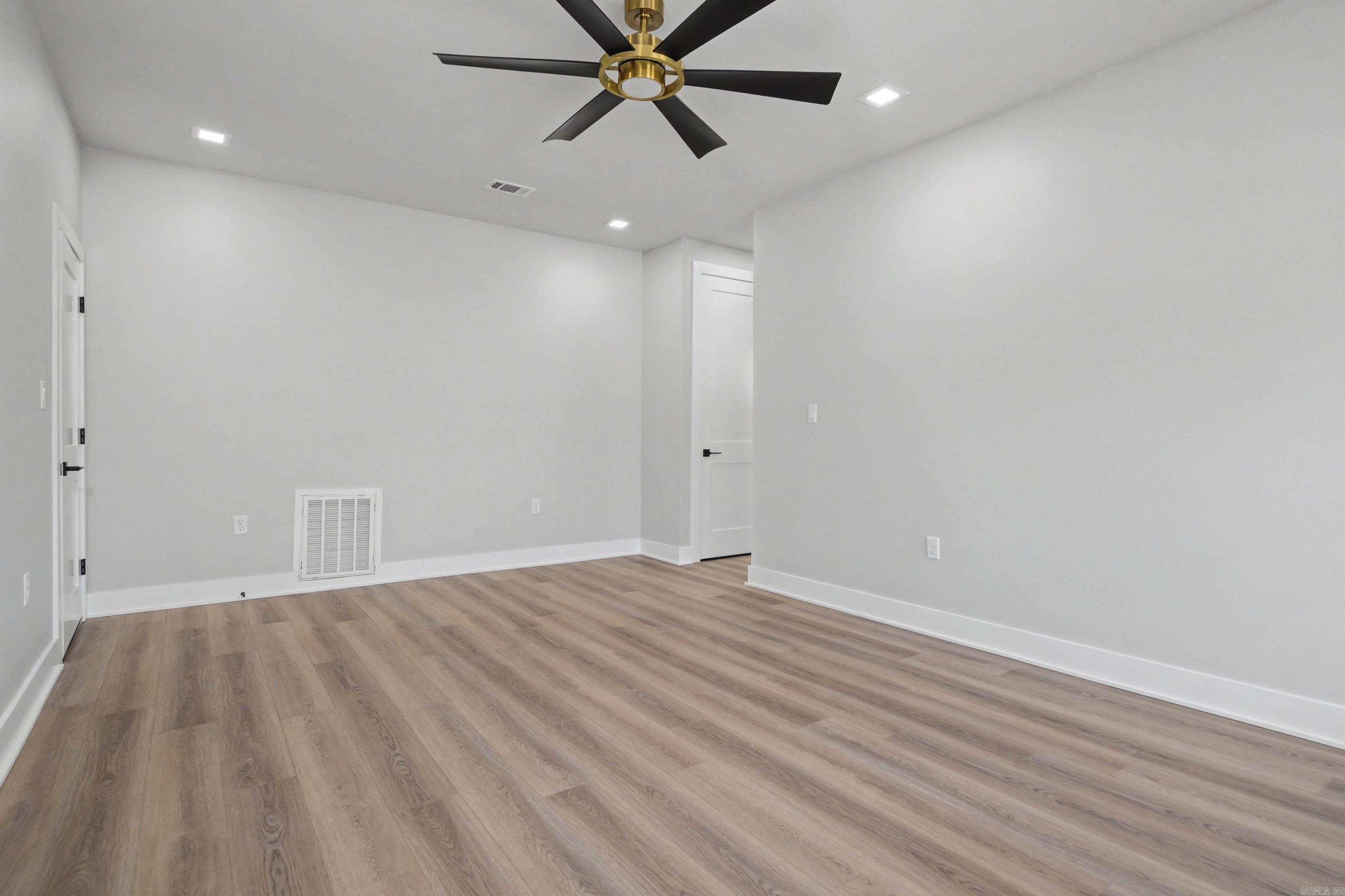 9 OAK GLEN  Little Rock, AR