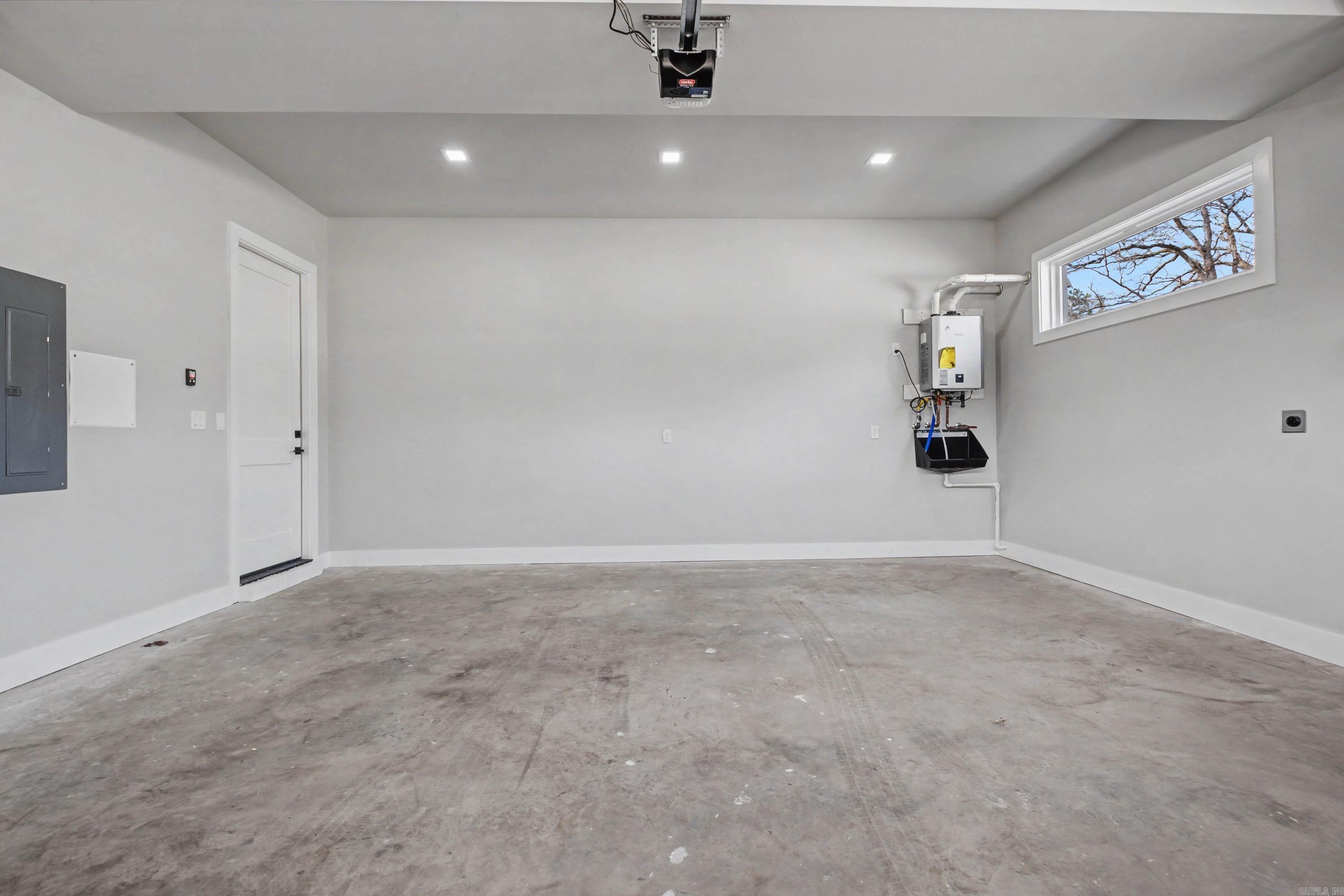 9 OAK GLEN  Little Rock, AR