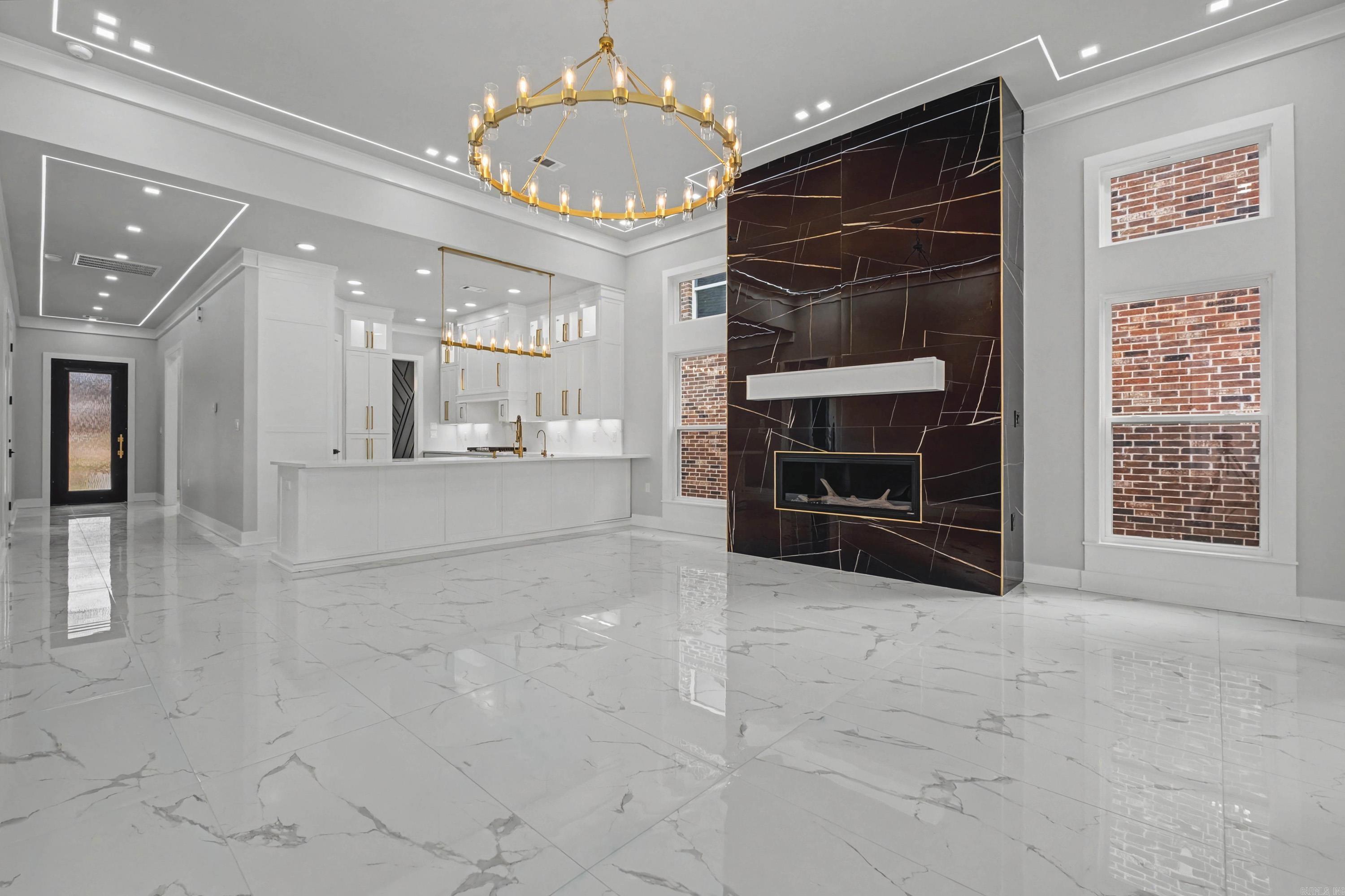 9 OAK GLEN  Little Rock, AR