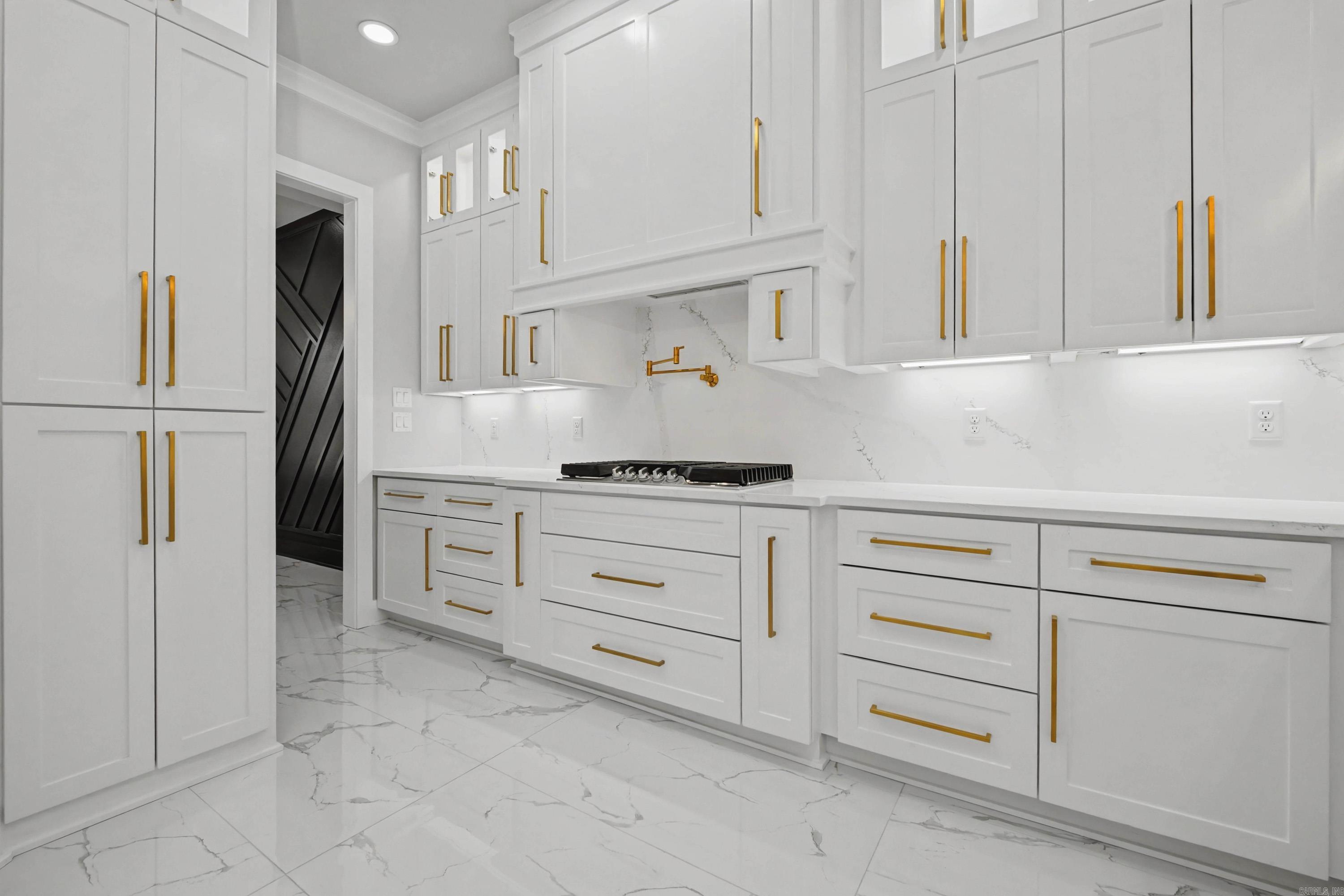 9 OAK GLEN  Little Rock, AR