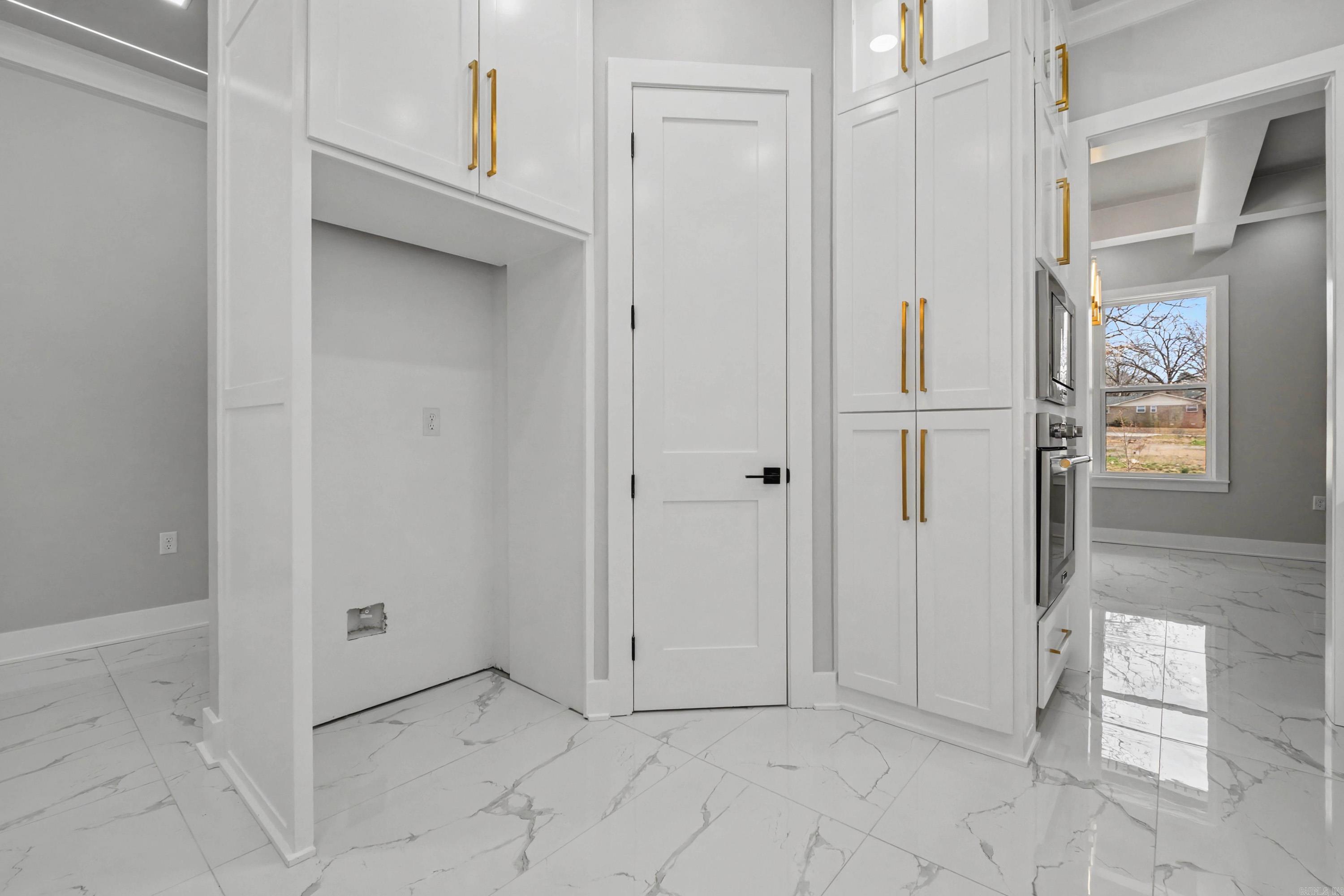 9 OAK GLEN  Little Rock, AR