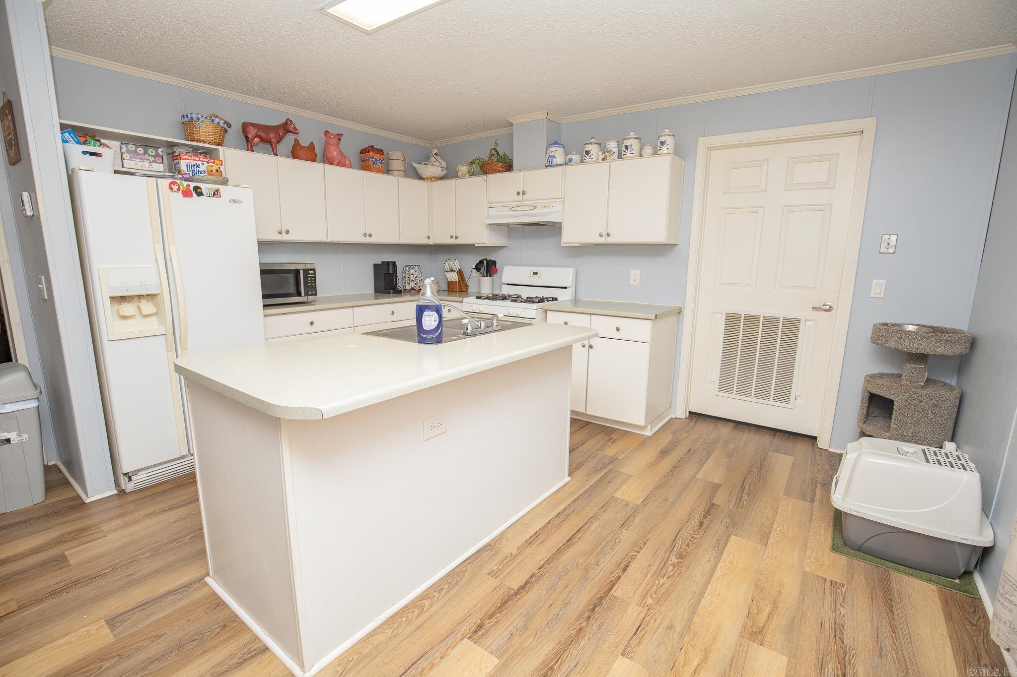 10807 Dollarway Rd.  White Hall, AR