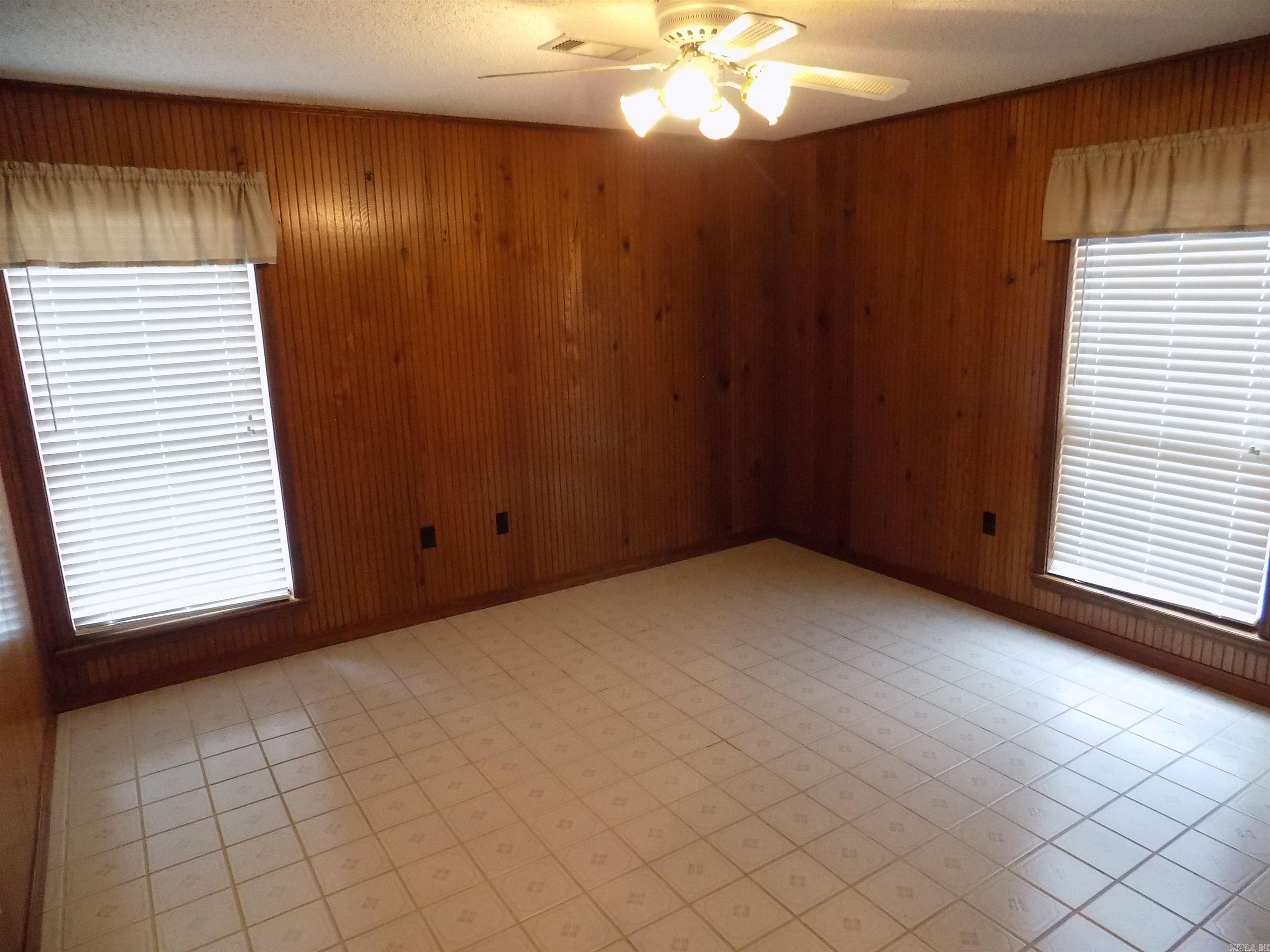 12 Lieblong Rd  Greenbrier, AR